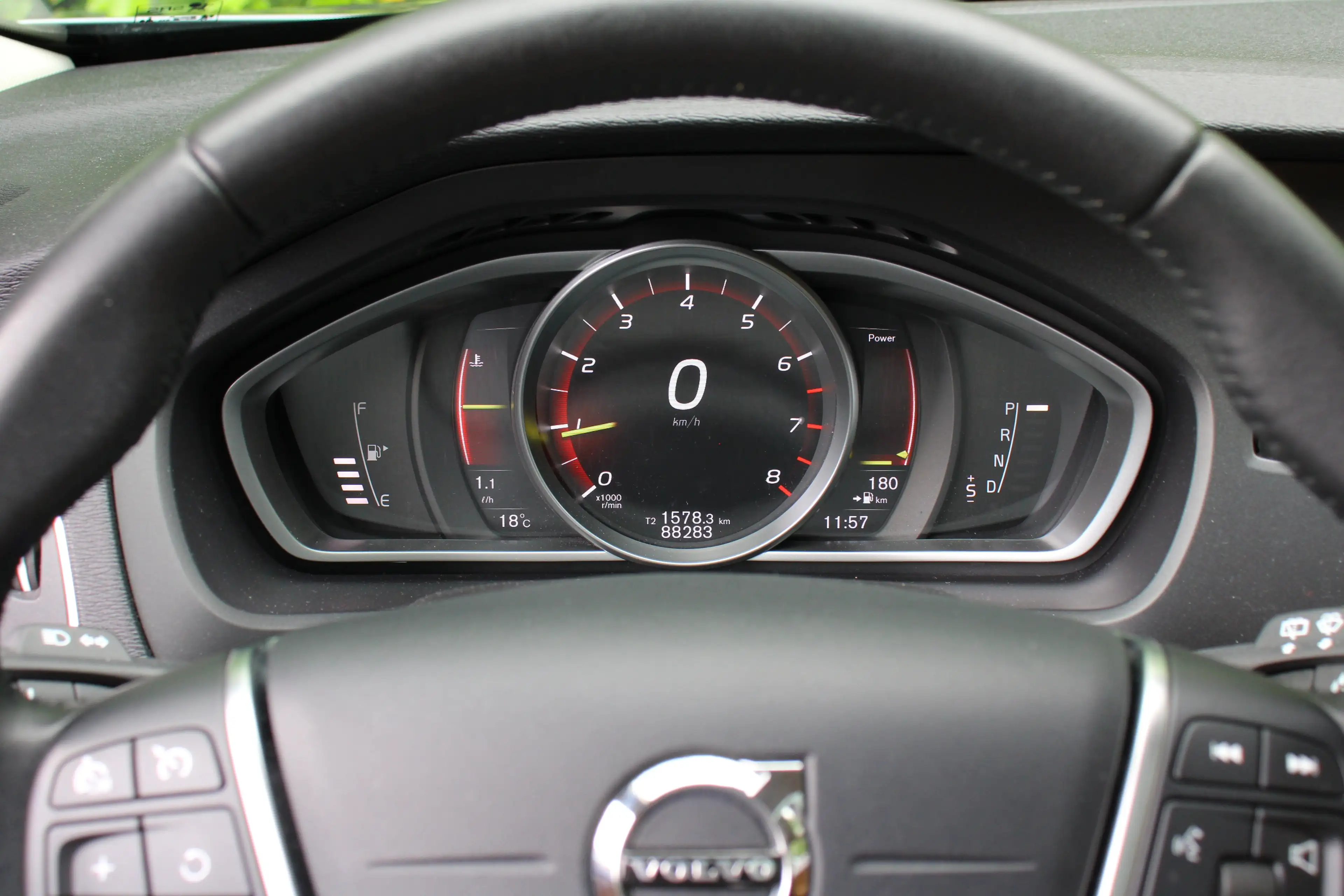 Volvo V40 Cross Country 1.5 T3 Polar+ Luxury | NL-AUTO! | DEALER OH! | LED — photo 12