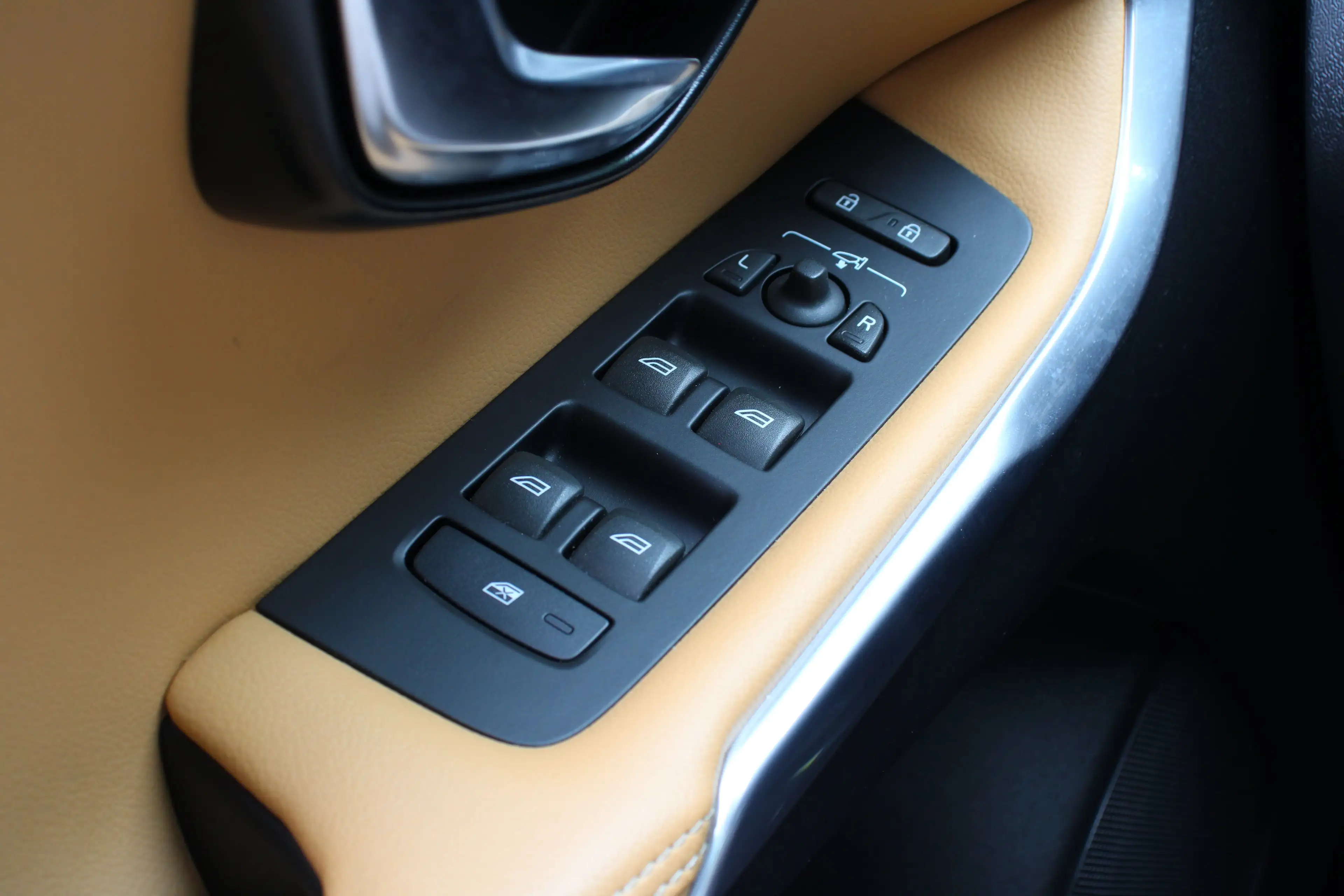 Volvo V40 Cross Country 1.5 T3 Polar+ Luxury | NL-AUTO! | DEALER OH! | LED — photo 15