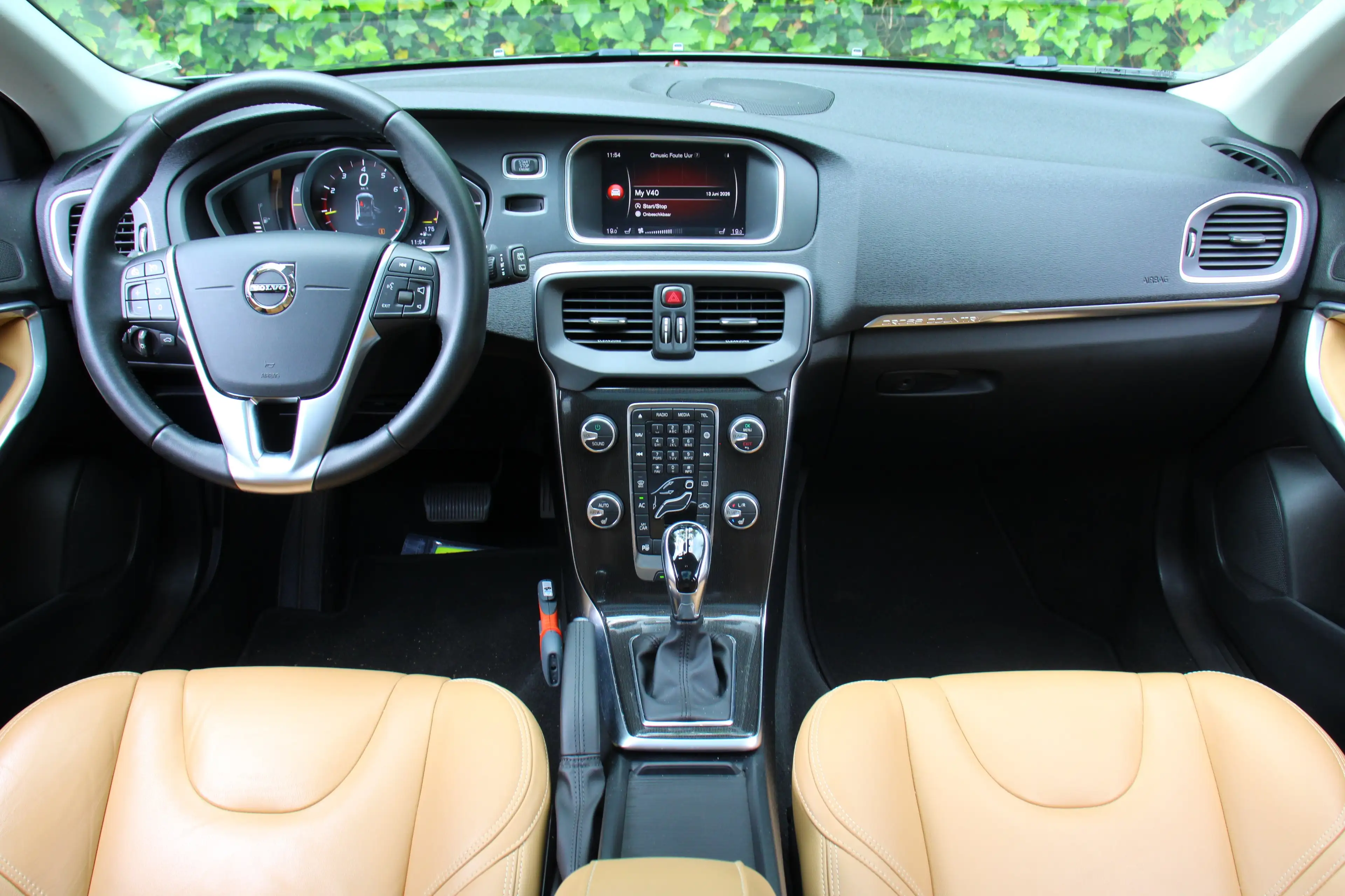 Volvo V40 Cross Country 1.5 T3 Polar+ Luxury | NL-AUTO! | DEALER OH! | LED — photo 5