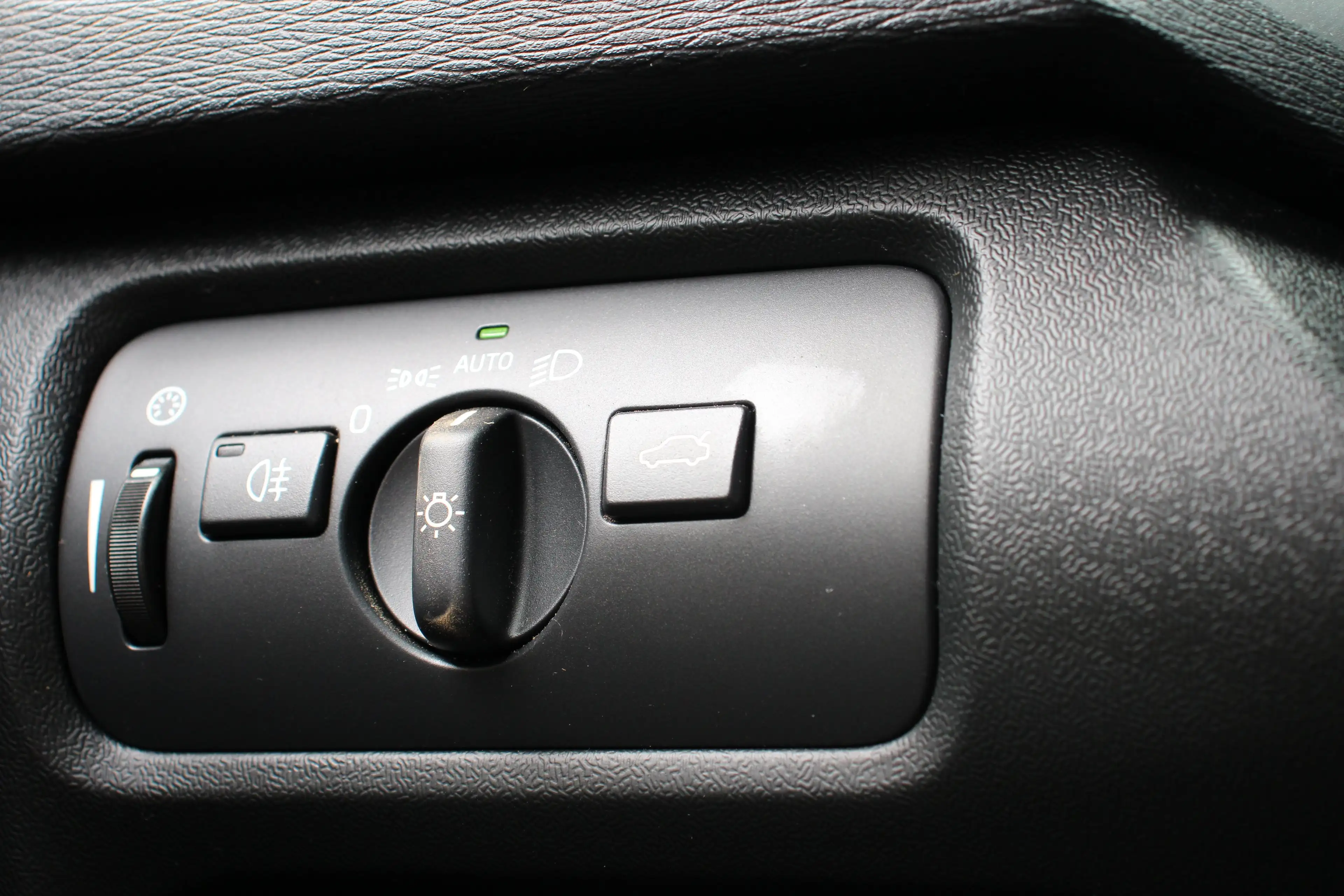 Volvo V40 Cross Country 1.5 T3 Polar+ Luxury | NL-AUTO! | DEALER OH! | LED — photo 14