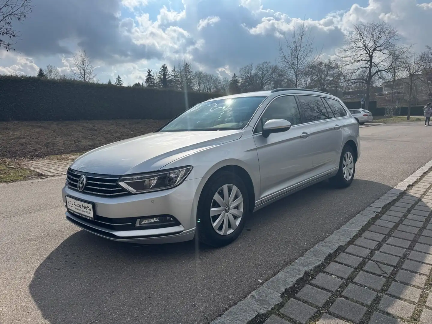 Volkswagen Passat *Comfortline BMT/Start-Stopp*2.0*Display* Silber - 1