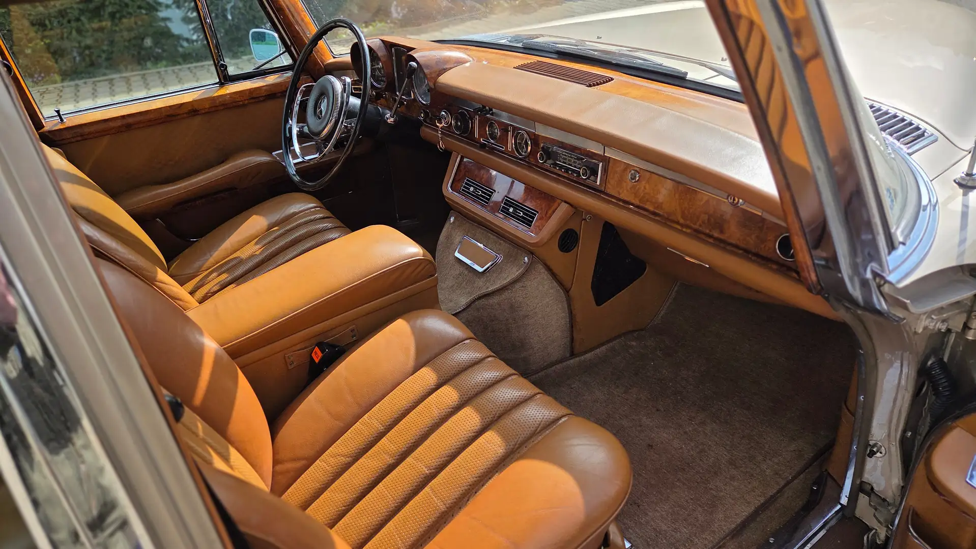 Mercedes-Benz 600 W100, Deutsche Erstzulassung, Klima, Leder, Bar, H-Zulassung, original Interieur Beige - 2