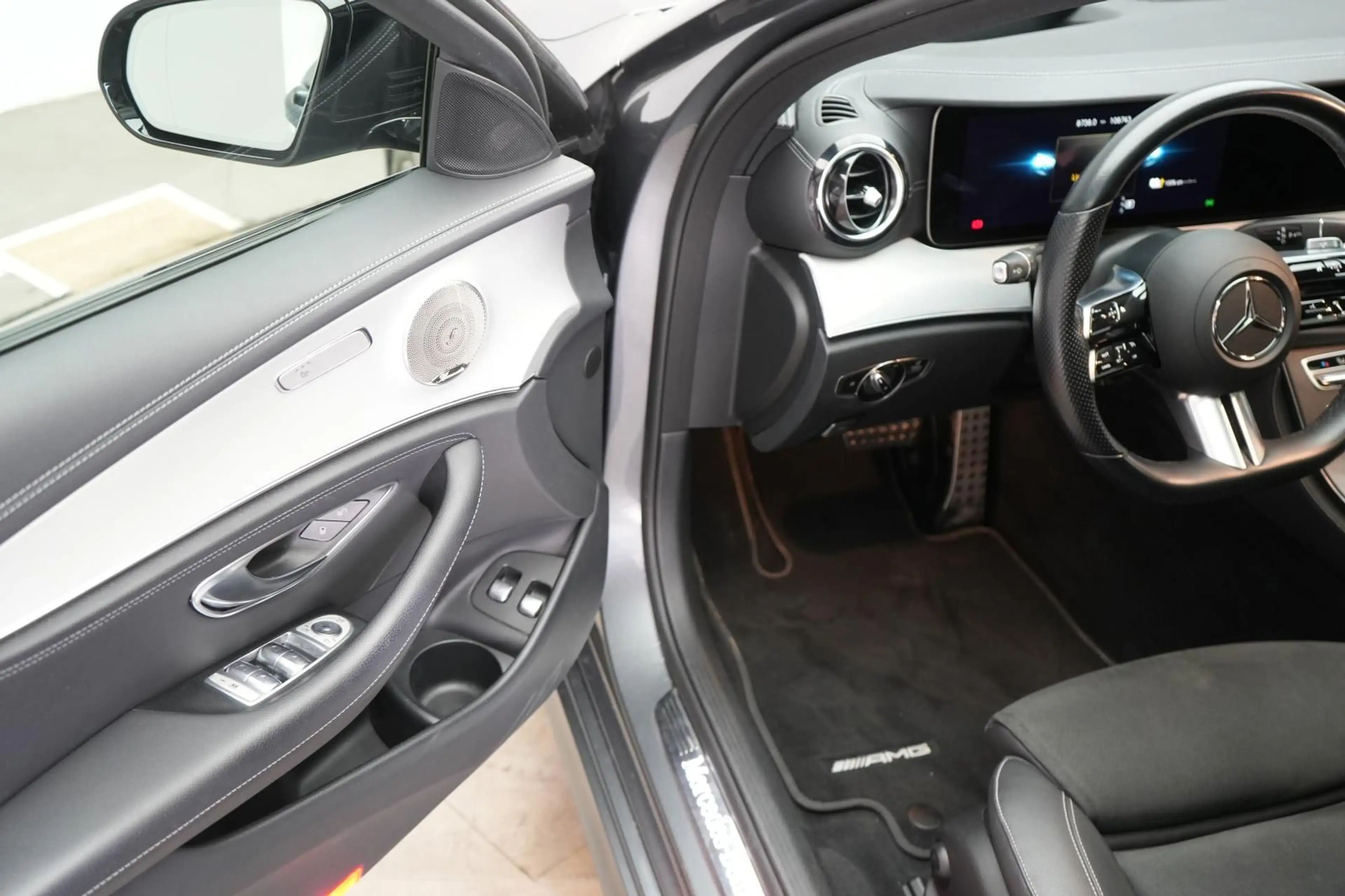 Mercedes-Benz E 300 e T 9G-Tronic AMG Line — photo 13