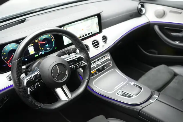 Mercedes-Benz 300 view 14