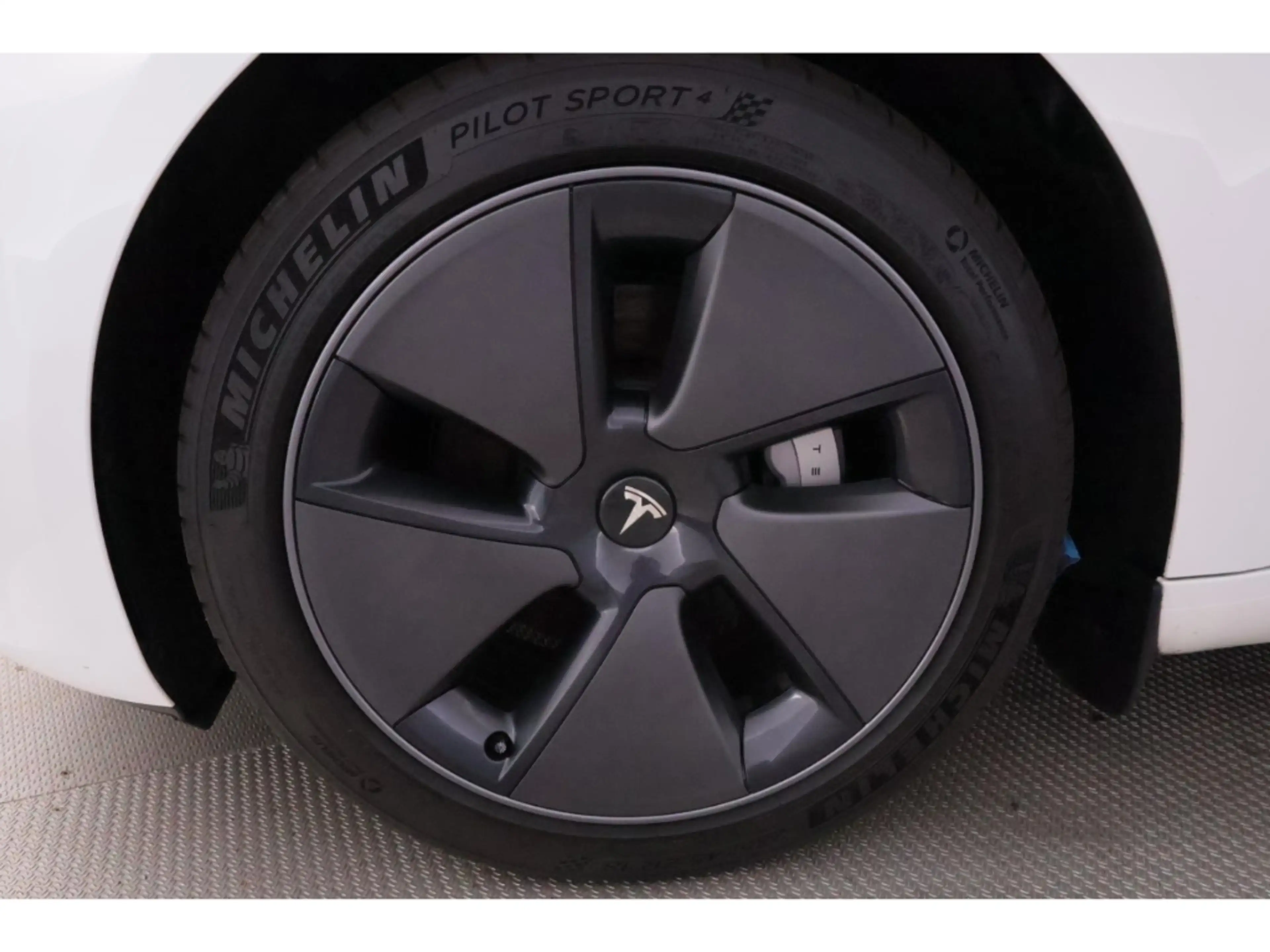 Tesla Model 3 Standard RWD+LED+NAVI+KAMERA — photo 15