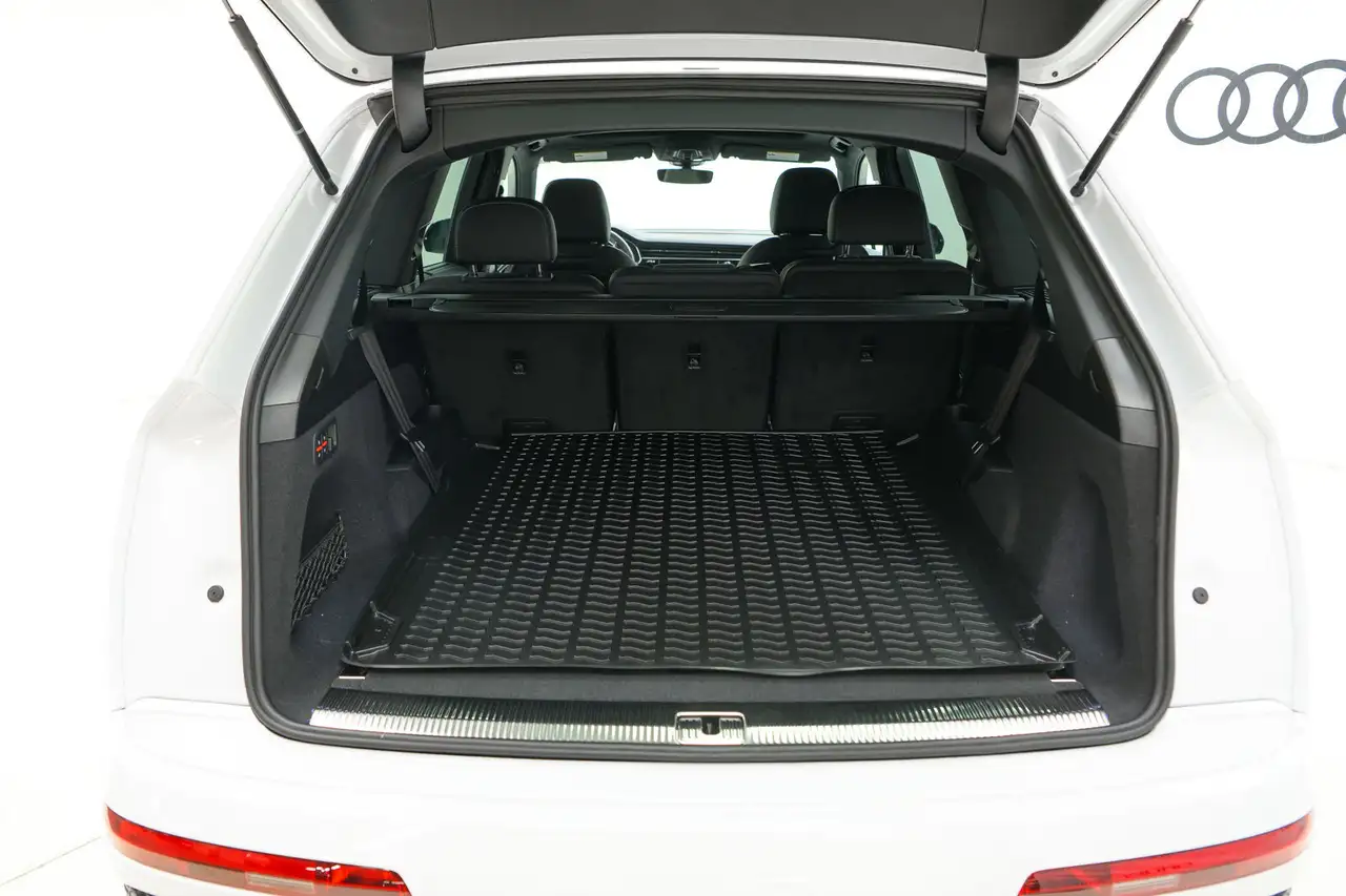 Audi Q7 снимка Audi Q7
