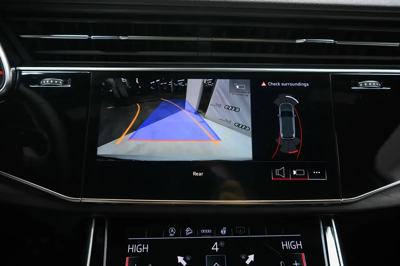 Audi Q7 снимка Audi Q7