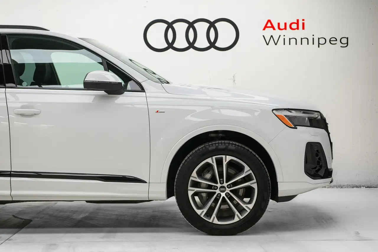 Audi Q7 снимка Audi Q7