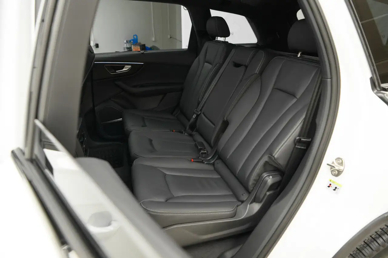 Audi Q7 снимка Audi Q7