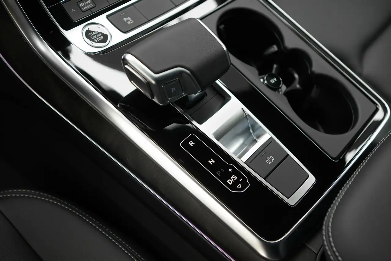 Audi Q7 снимка Audi Q7