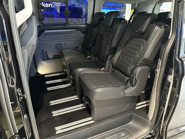 Ford Tourneo Custom Bus Elektro 160kW 340 L1H1 RWD Titanium X Ansicht 4
