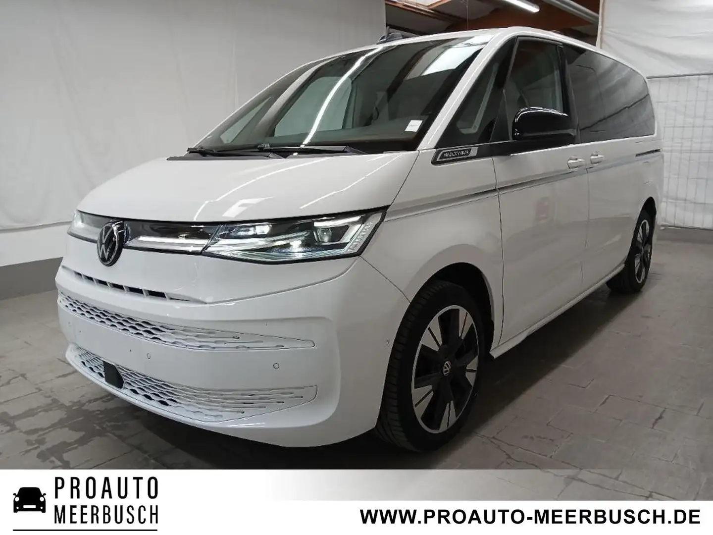 Volkswagen T7 Multivan Style lang AHK/ACC/PANO/STNDHZNG/H&K Weiß - 1