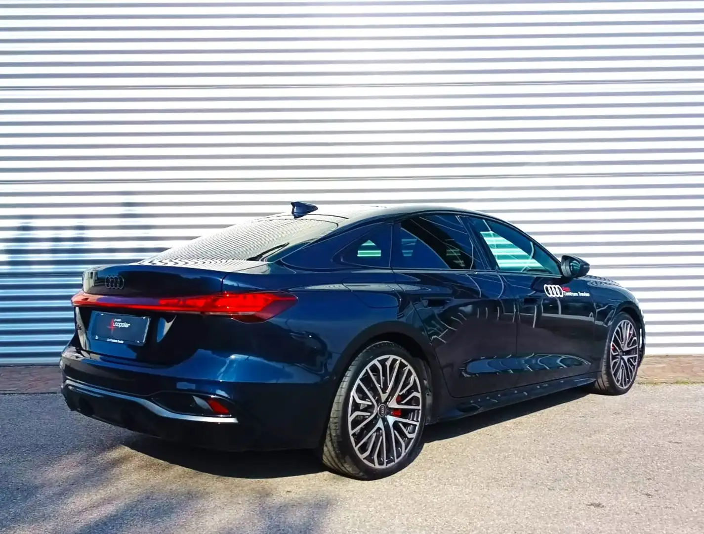 Audi A5 SEDAN 40 TDI MHEV QUATTRO S-TRONIC MY2025 Blu/Azzurro - 2
