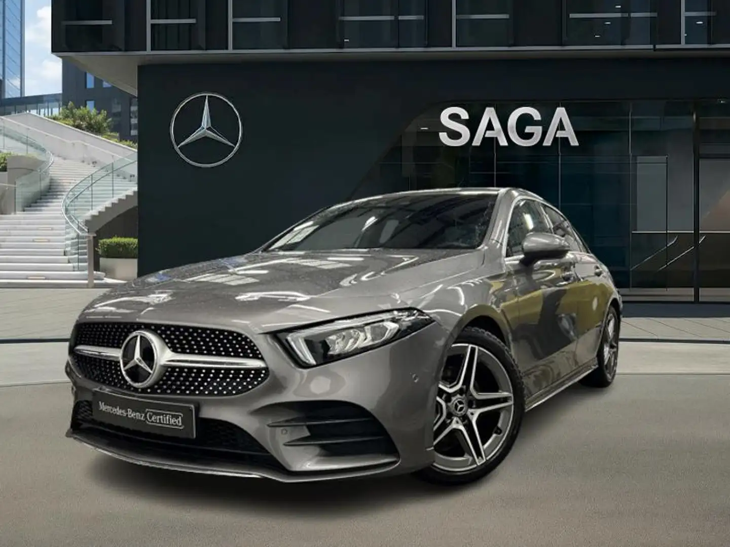 Mercedes-Benz A 180 d Berline AMG Line Grau - 1