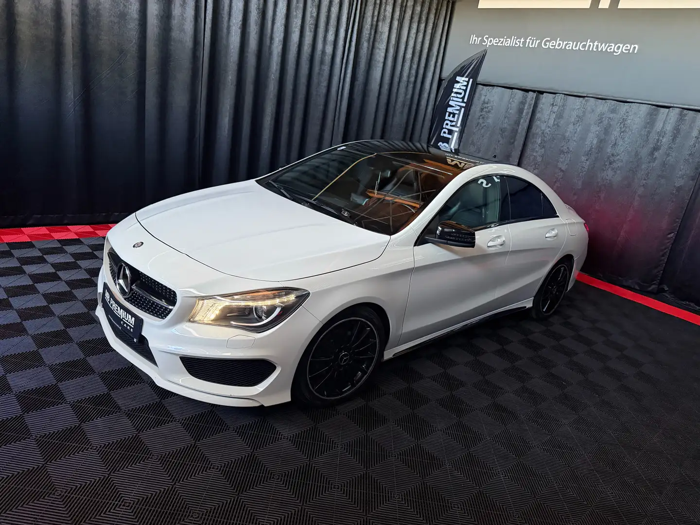 Mercedes-Benz CLA 180 CLA 180 *AMG*XENON*LEDER* Weiß - 1