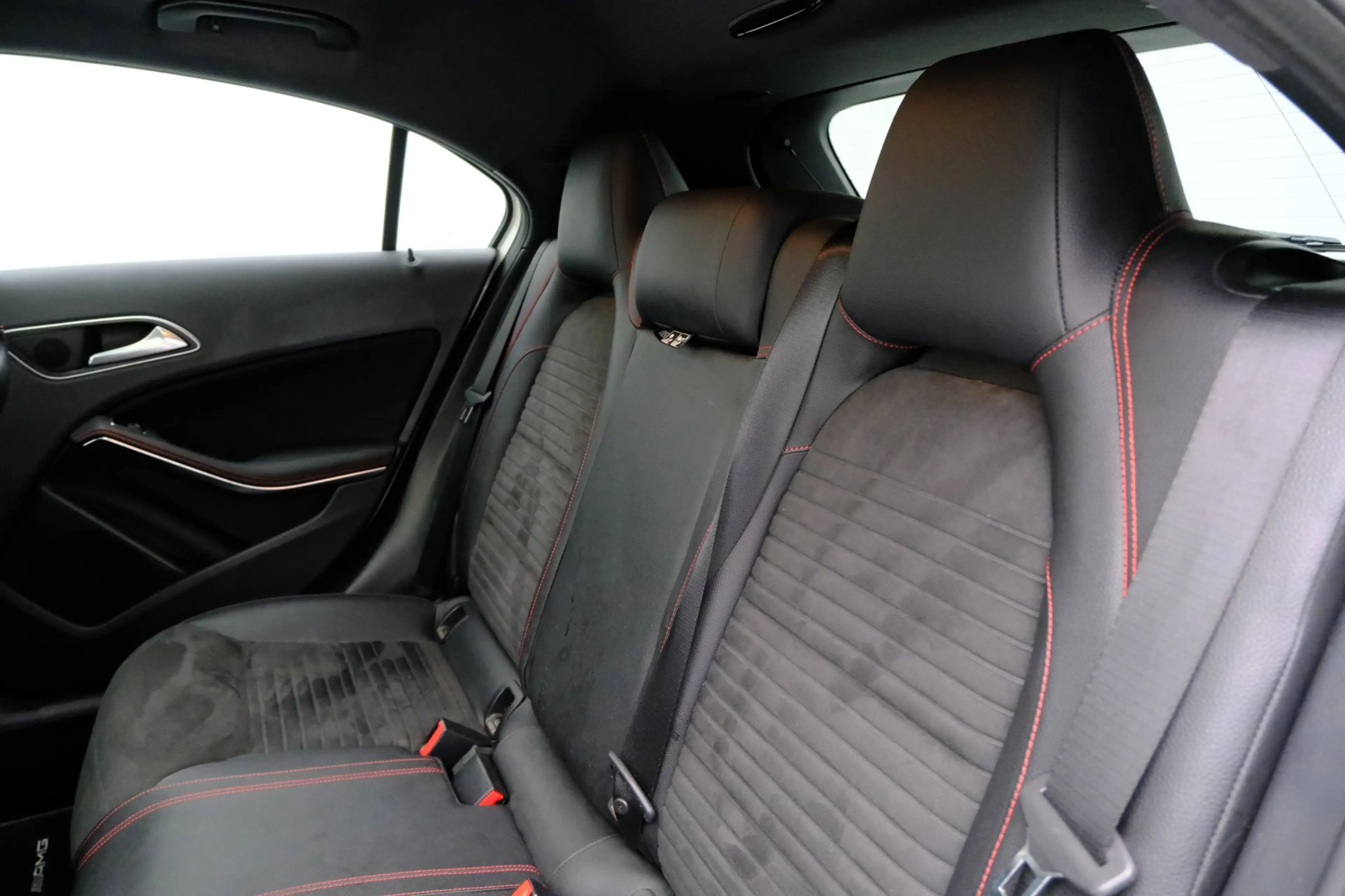 Mercedes-Benz A 180 Ambition Aut. AMG Line Pano|Xenon|Leder-alcantara| — photo 32