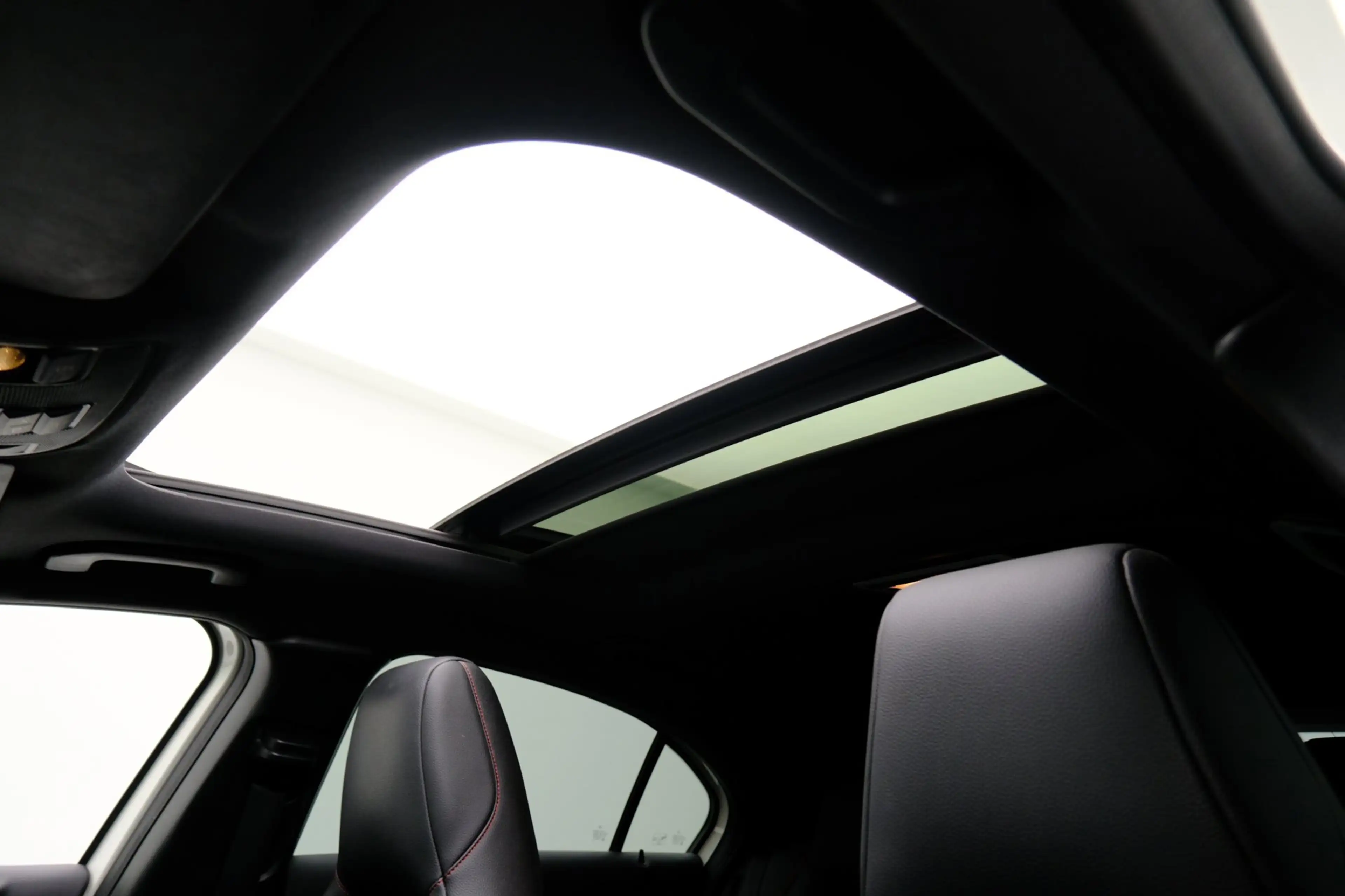 Mercedes-Benz A 180 Ambition Aut. AMG Line Pano|Xenon|Leder-alcantara| — photo 17