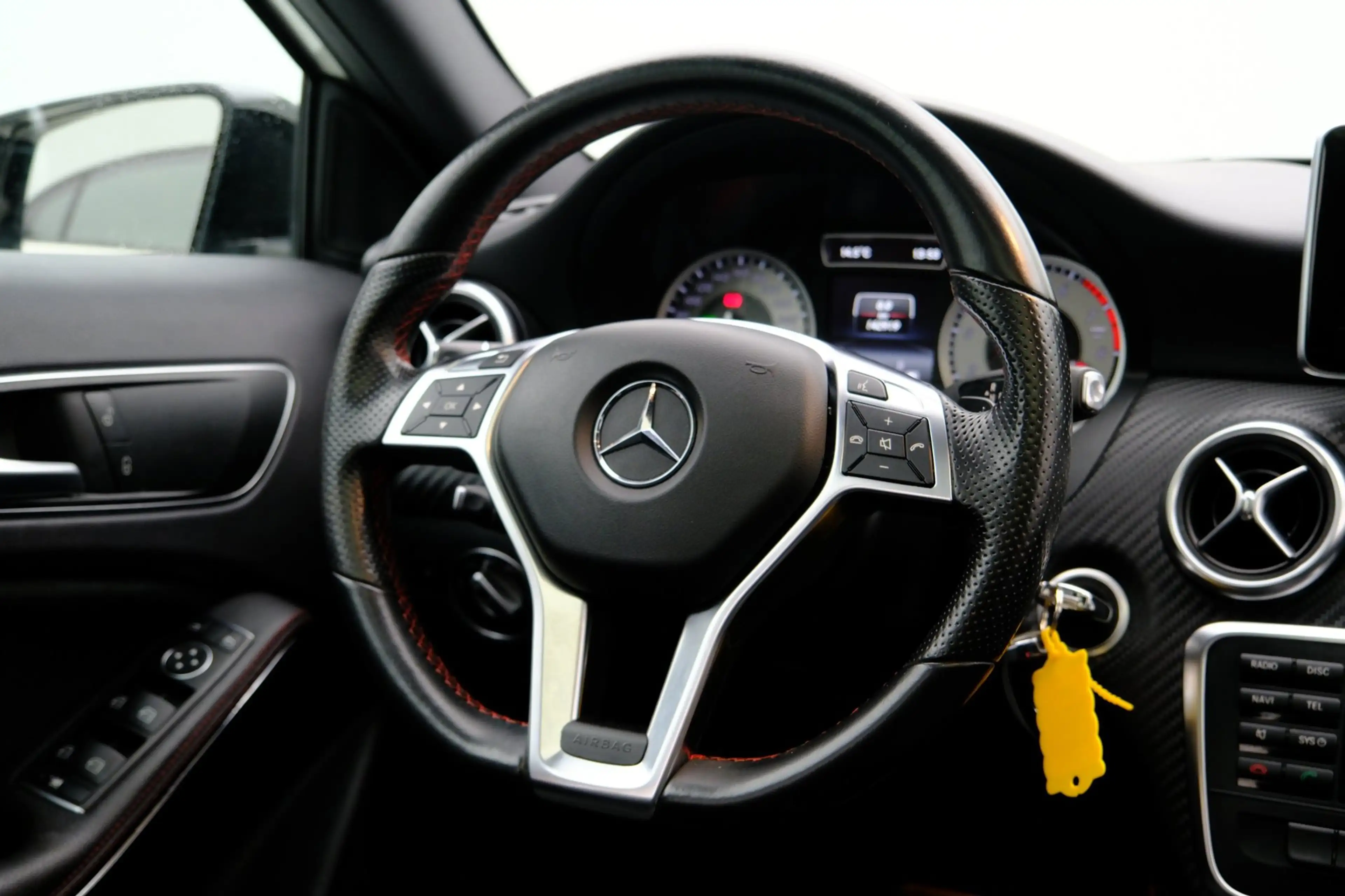 Mercedes-Benz A 180 Ambition Aut. AMG Line Pano|Xenon|Leder-alcantara| — photo 10