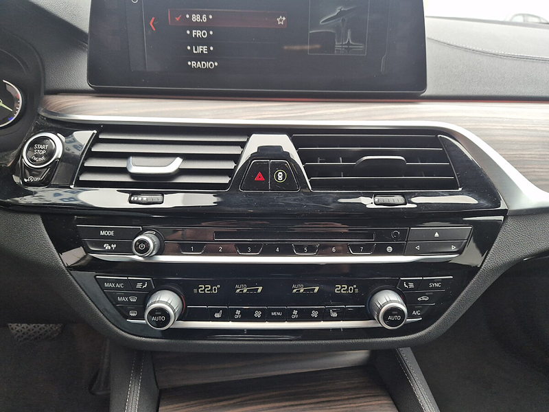 BMW 530 d xDrive Aut. — photo 12