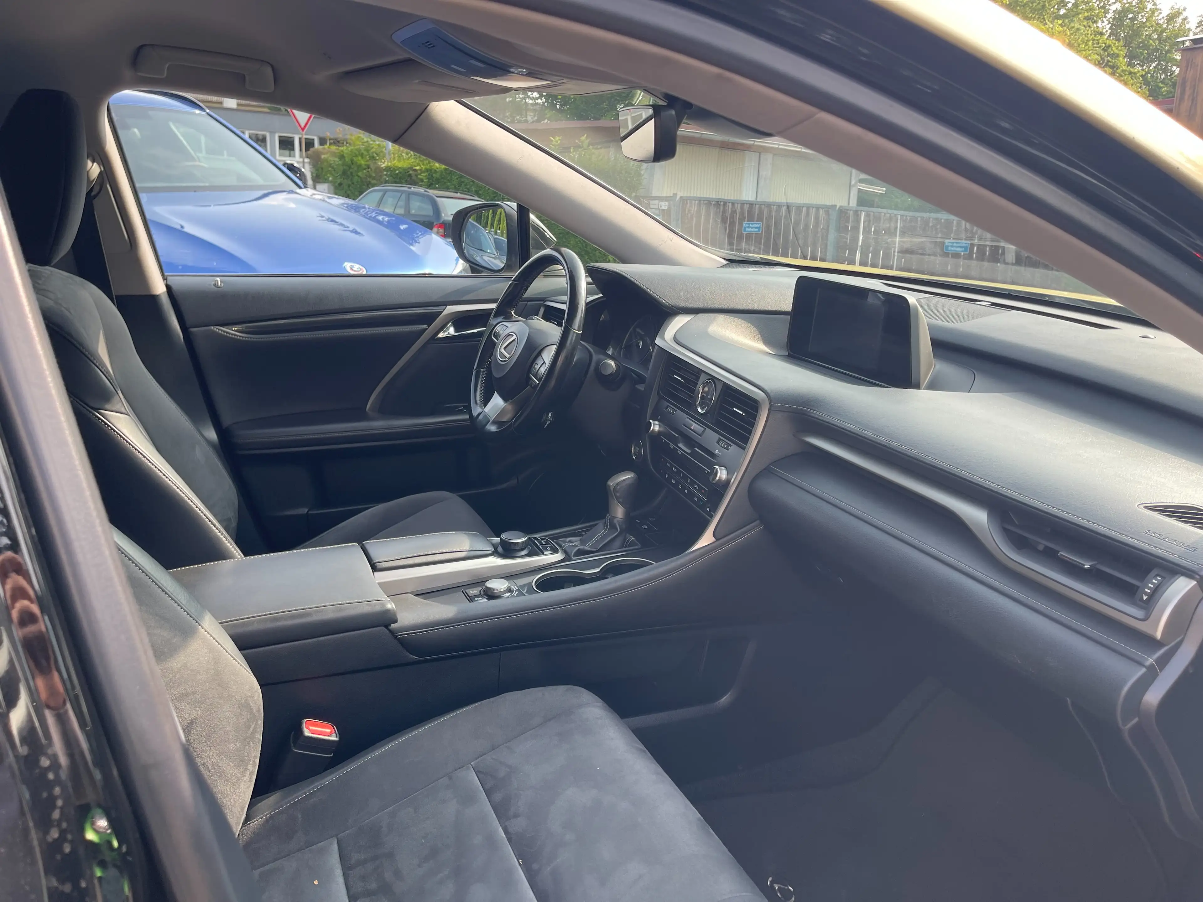 Lexus RX 200t 200t AWD — photo 11