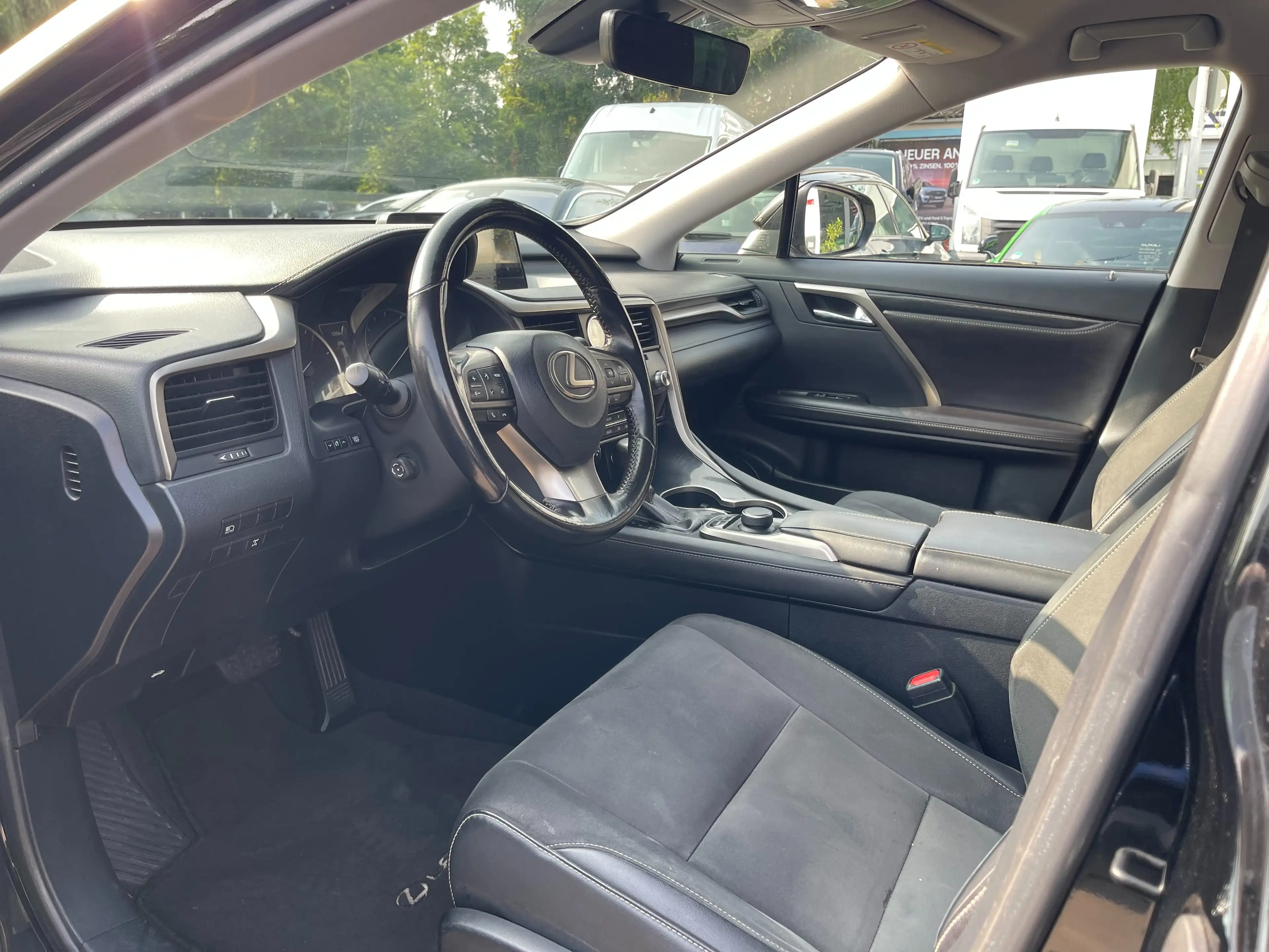 Lexus RX 200t 200t AWD — photo 12
