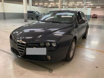 159 SW 2.4 jtdm Distinctive 200cv q-tronic