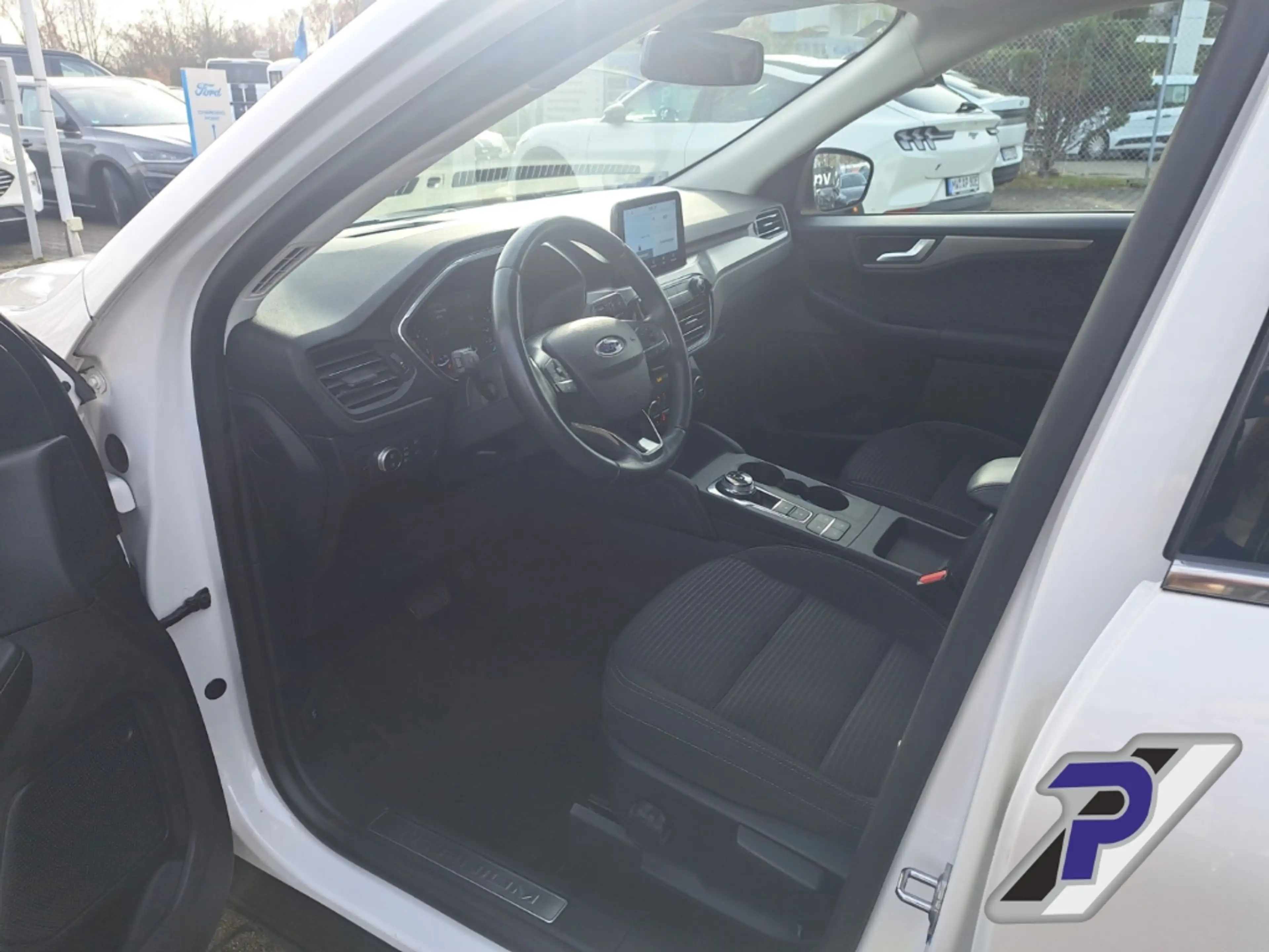 Ford Kuga 2.0 EcoBlue Titanium 4x4 PANODACH+TECHNO-PAKET — photo 12
