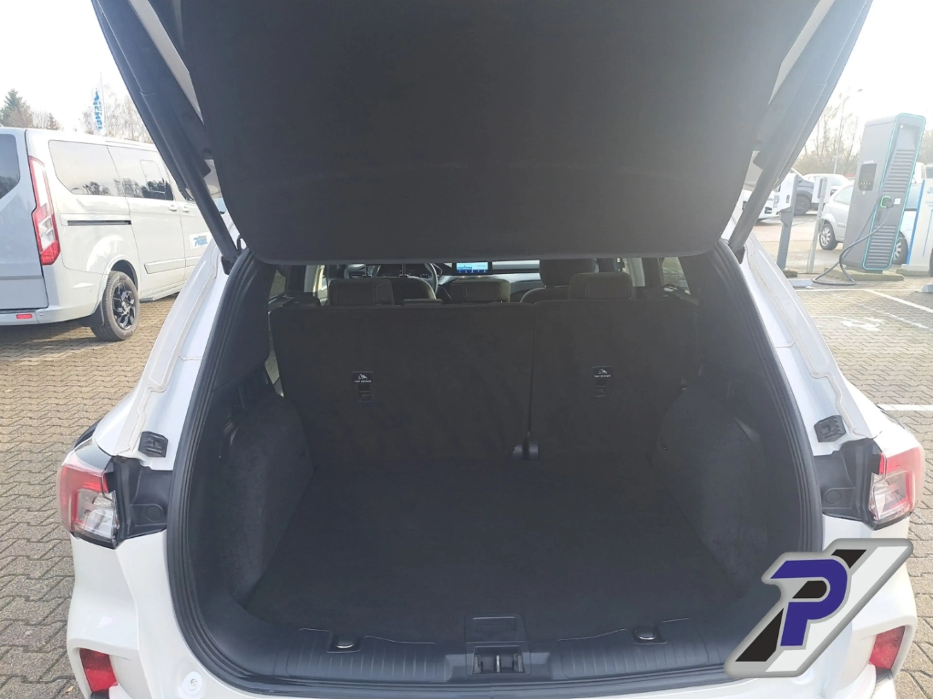 Ford Kuga 2.0 EcoBlue Titanium 4x4 PANODACH+TECHNO-PAKET — photo 10