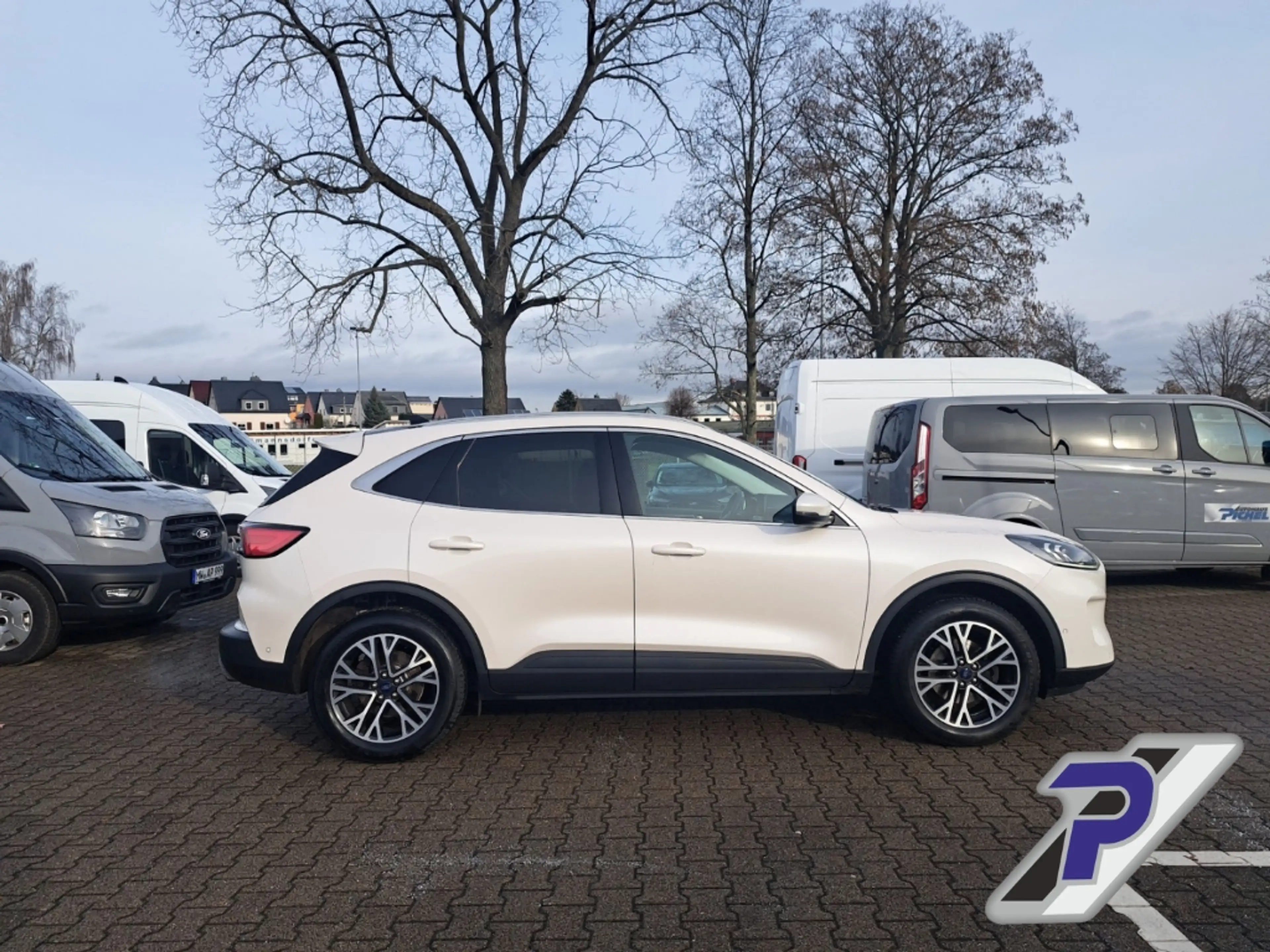 Ford Kuga 2.0 EcoBlue Titanium 4x4 PANODACH+TECHNO-PAKET — photo 6