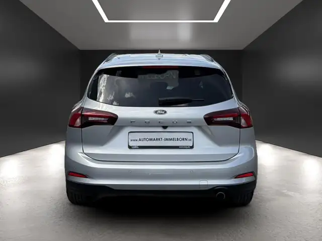 Ford Focus view 8