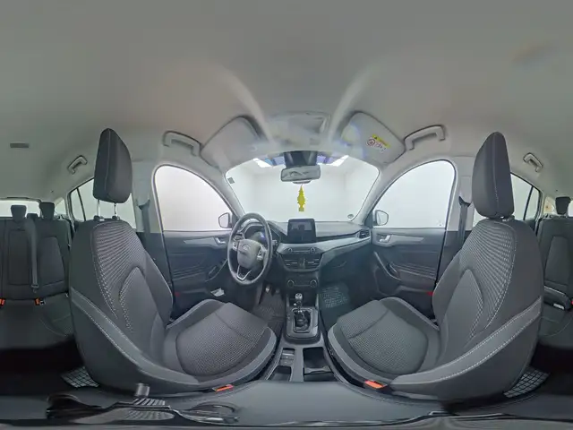 Ford Focus view 13