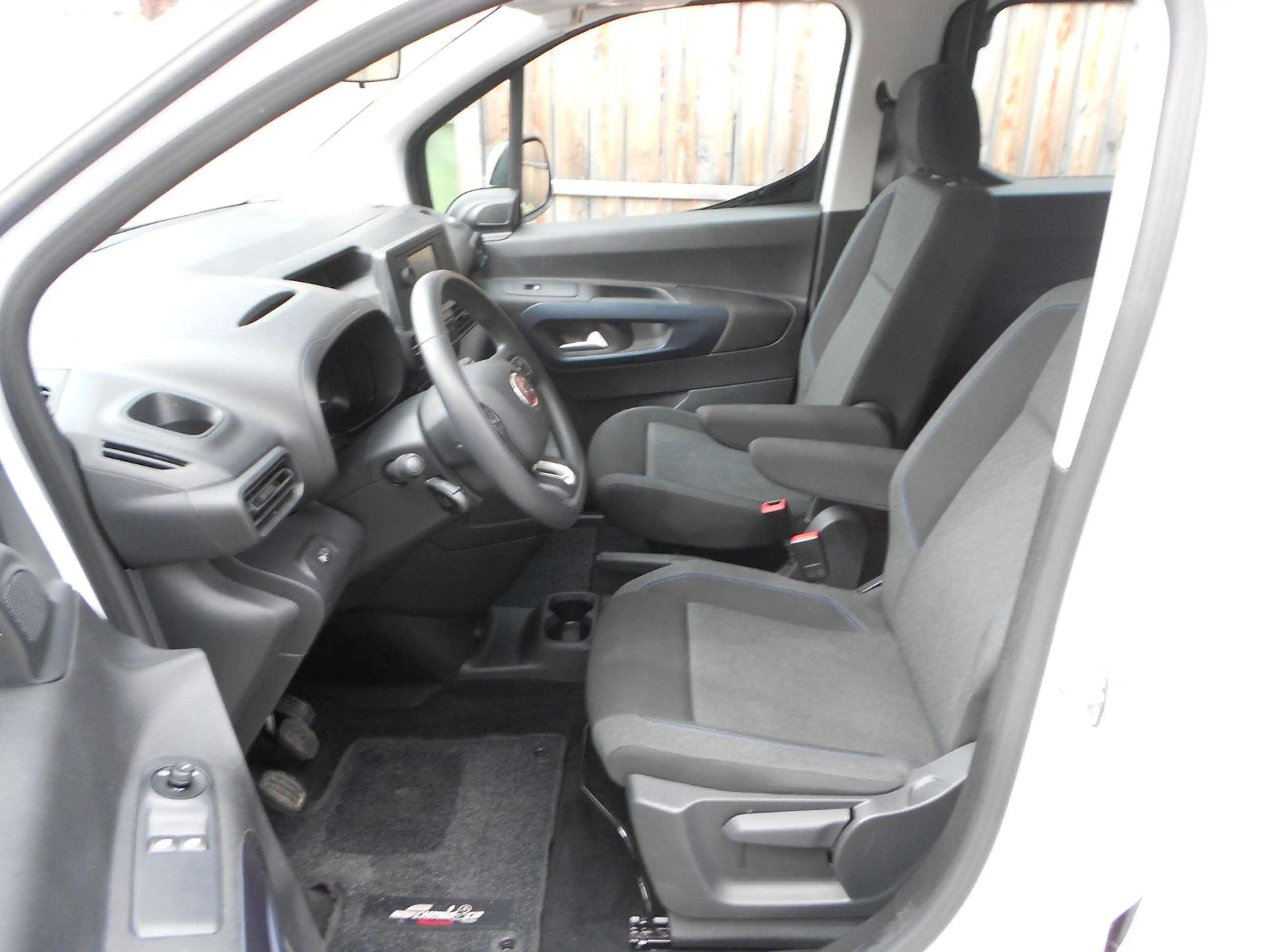 Fiat Doblo Doblò Kombi 1.5 BlueHDi 96 kW Klima — photo 8