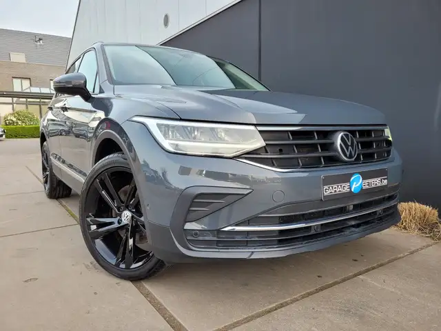 Volkswagen Tiguan view 6