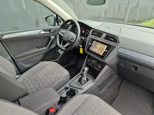Volkswagen Tiguan view 11