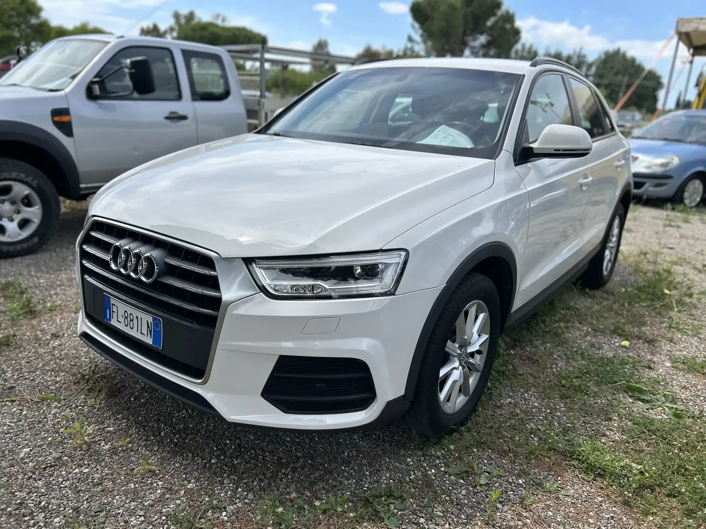 Audi Q3 2.0 tdi 150cv *SENSORI ANT/POST*SEDILI RISCALDATI* Weiß - 1