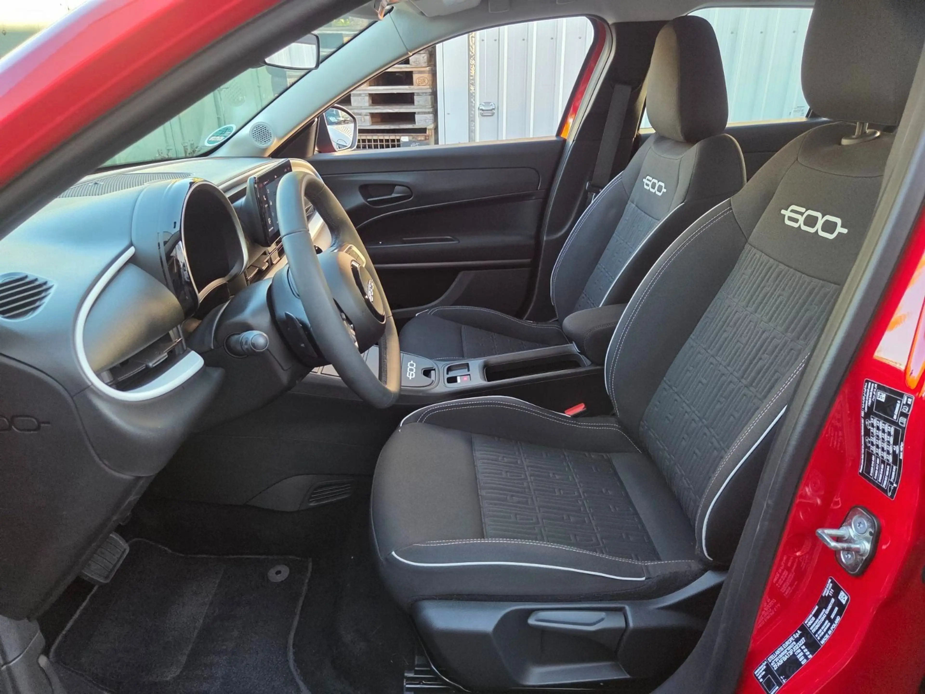 Fiat 600 Hybrid 125-Jahre-Edition 1.2 DCT — photo 10