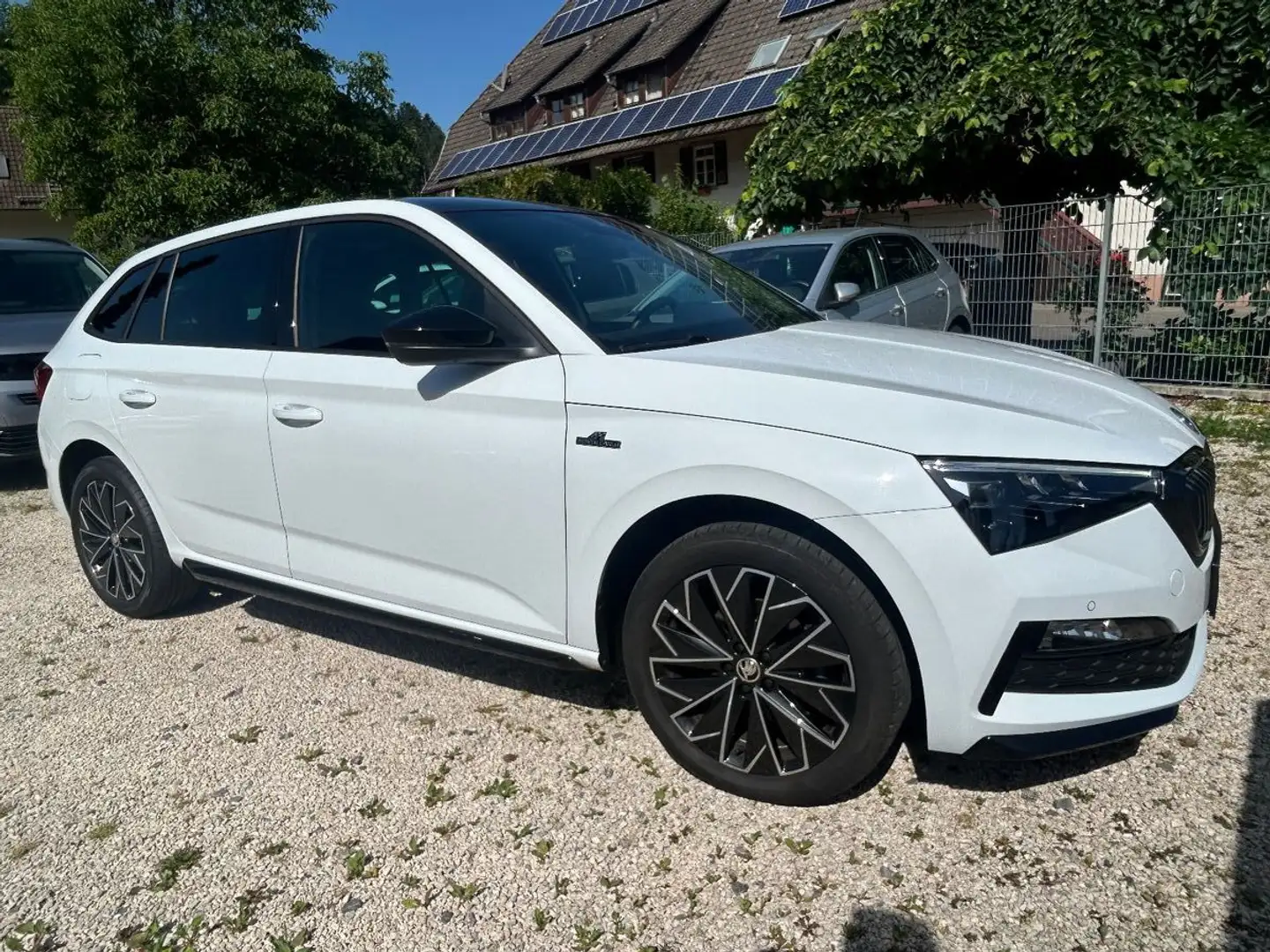 Skoda Scala Monte Carlo Kamera,SHZ,LED,Panoramadach Weiß - 1