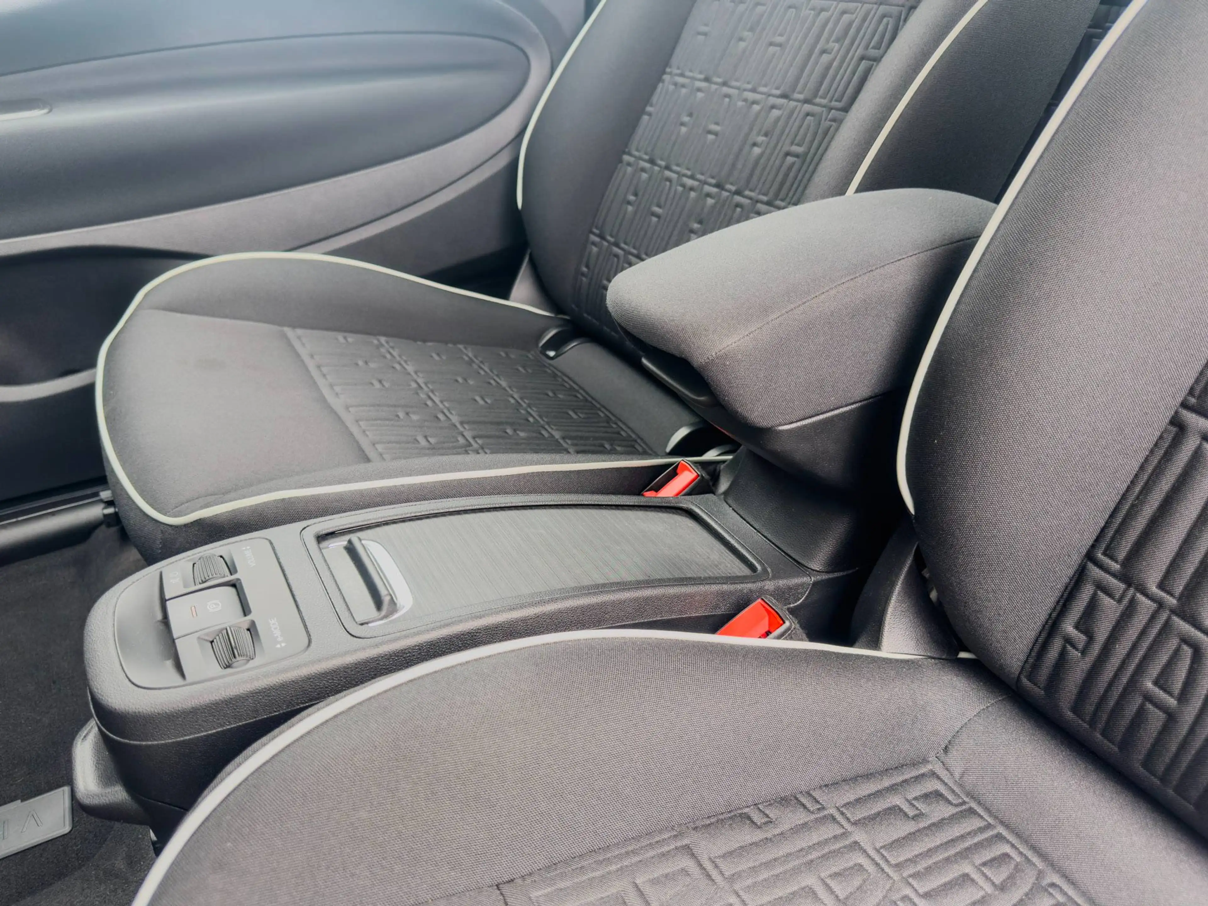Fiat 500e LONG RANGE 300KM / CARPLAY - ALU - 6.000 KM - LANE CONTROL — photo 15