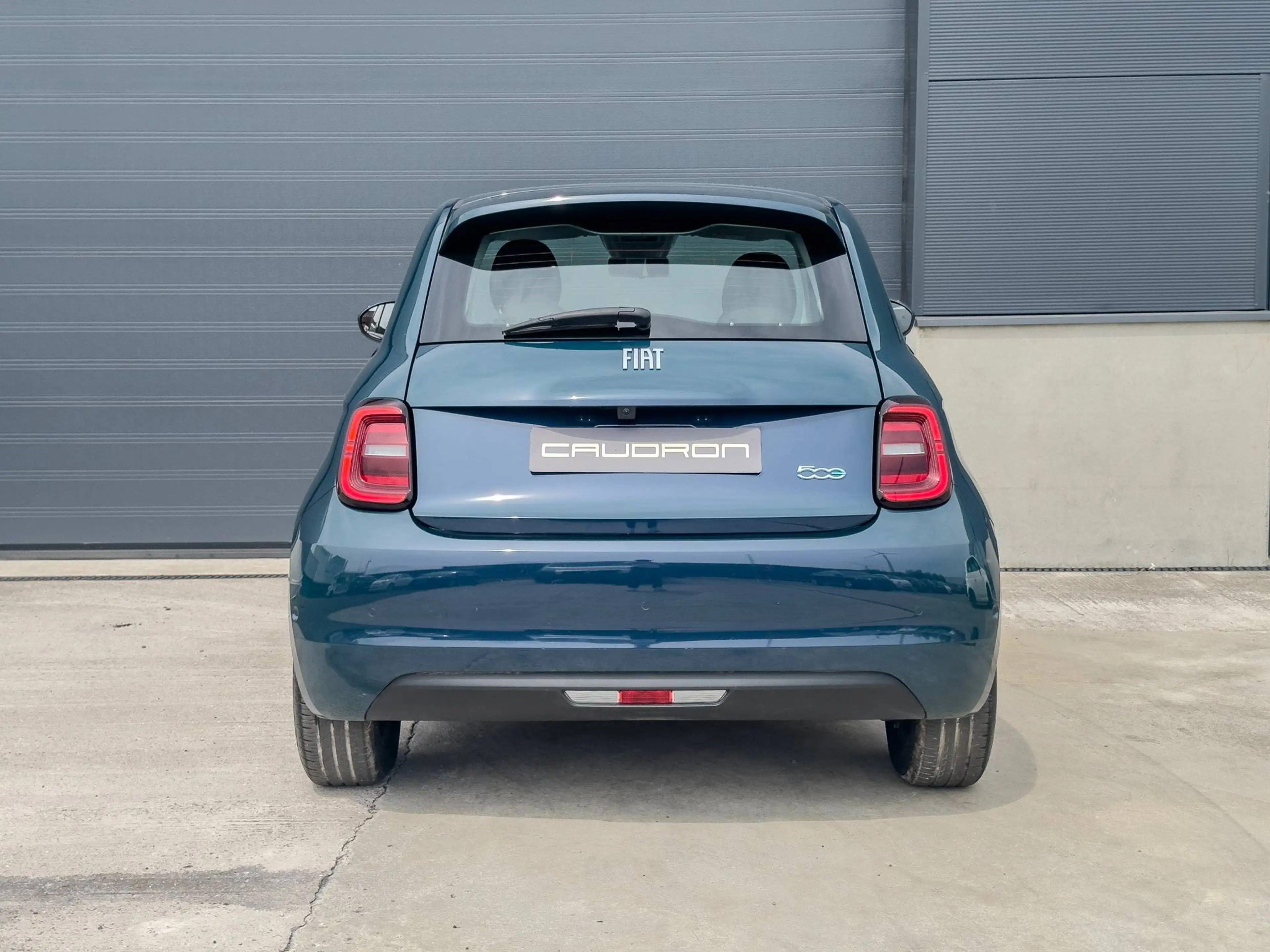 Fiat 500e LONG RANGE 300KM / CARPLAY - ALU - 6.000 KM - LANE CONTROL — photo 3