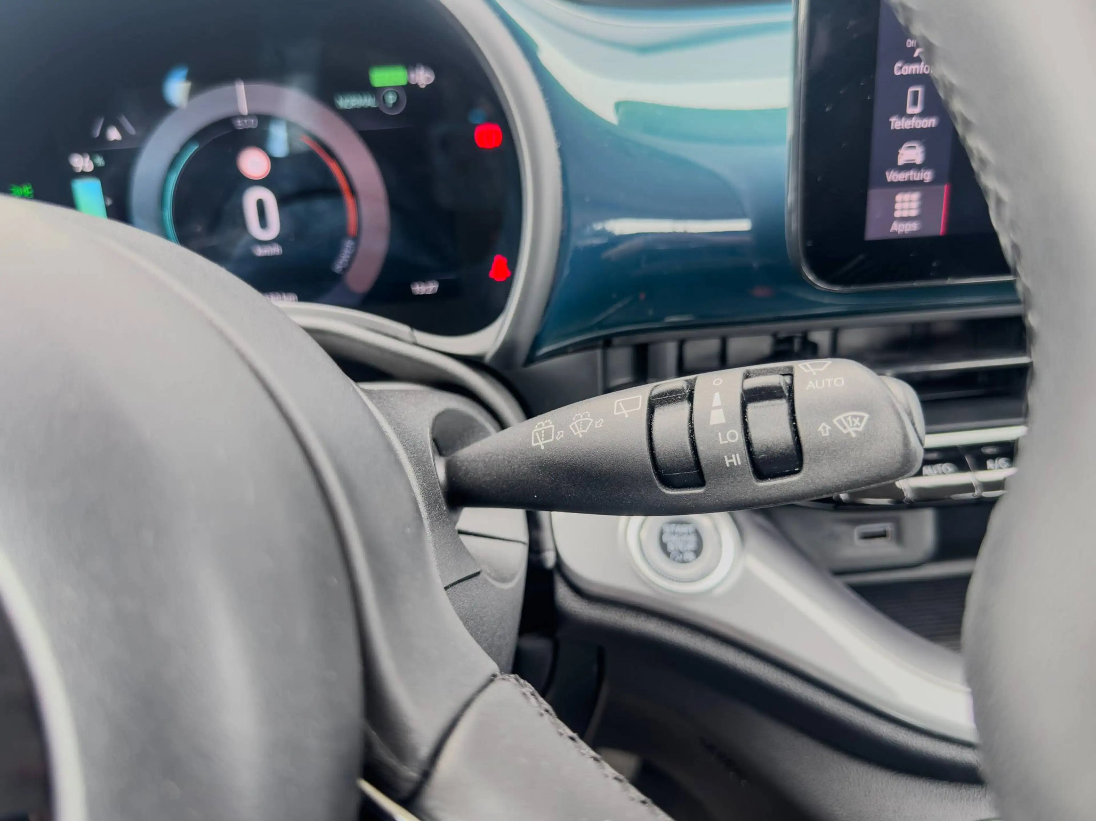 Fiat 500e LONG RANGE 300KM / CARPLAY - ALU - 6.000 KM - LANE CONTROL — photo 10