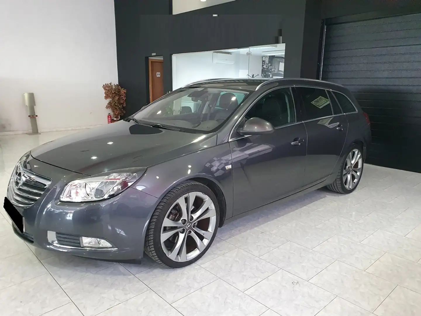 Opel Insignia ST 1.6T Edition Gris - 2