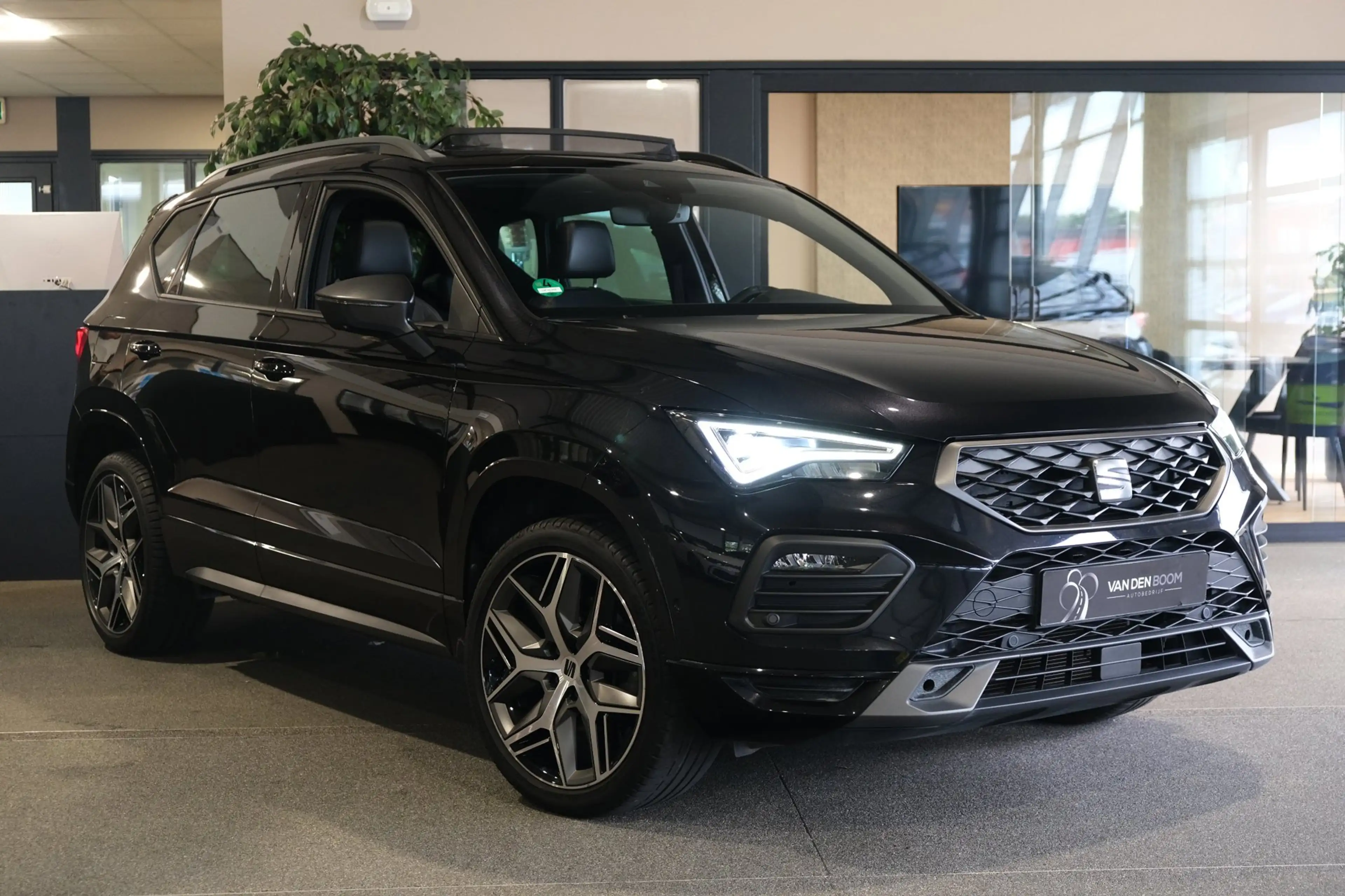 SEAT Ateca 1.5 TSI FR 150PK DSG Pano Virtual Led Cam Elek Ach — photo 6