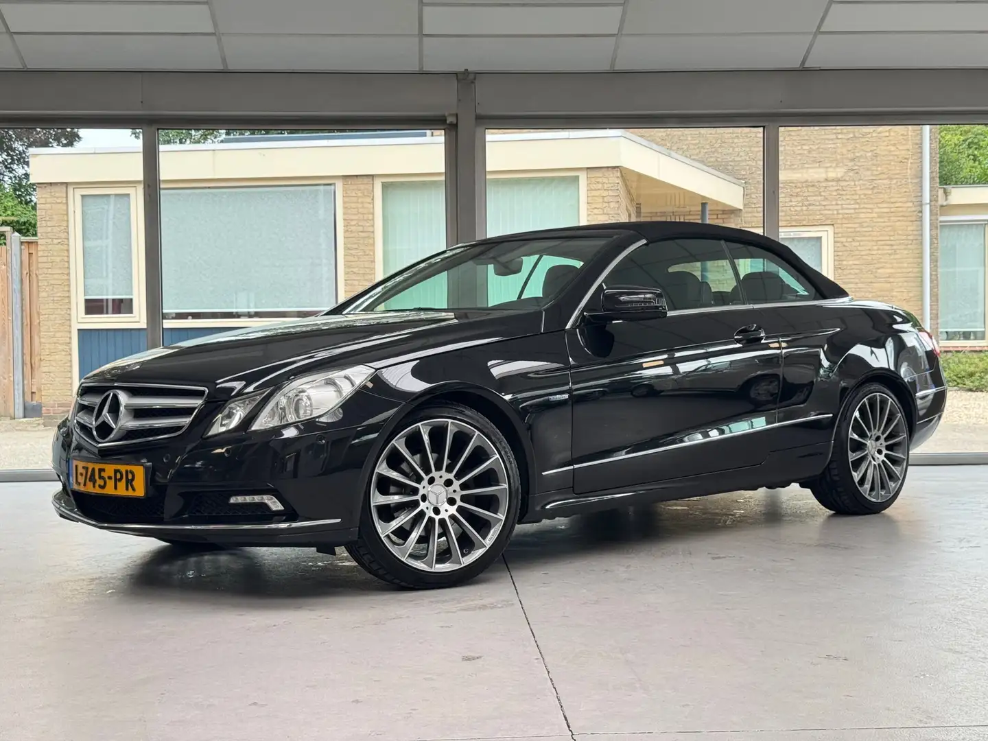 Mercedes-Benz E 200 Cabrio CGI Elegance |Leer|Stoelverwarming|Xenon|Na Zwart - 2