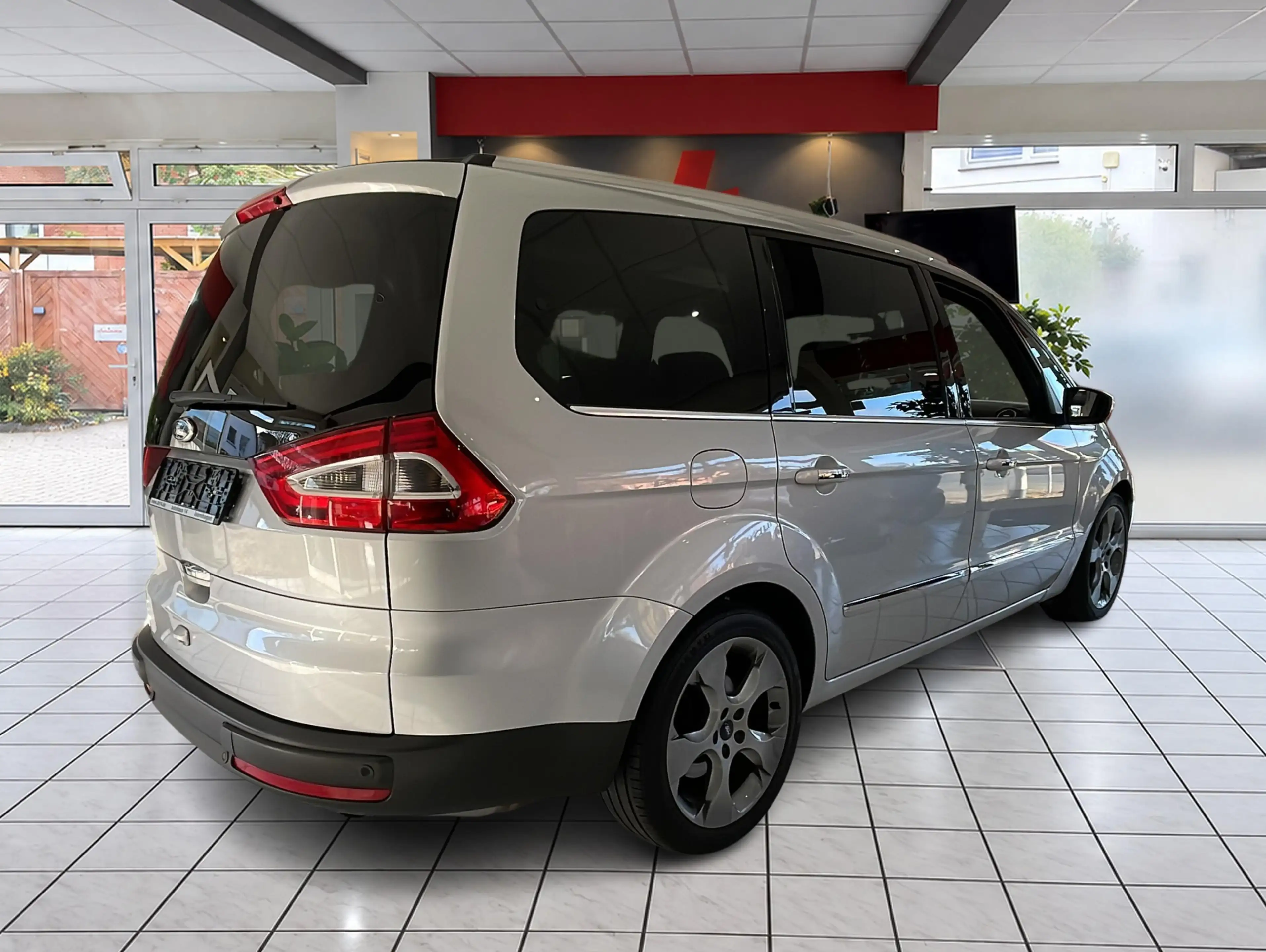 Ford Galaxy 2.0 - Titanium-Automatik-7Sitze-Navi-Kam — photo 5