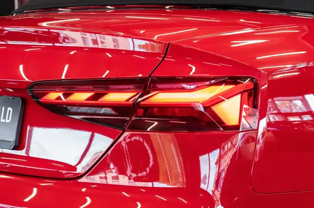 Audi S5 view 9
