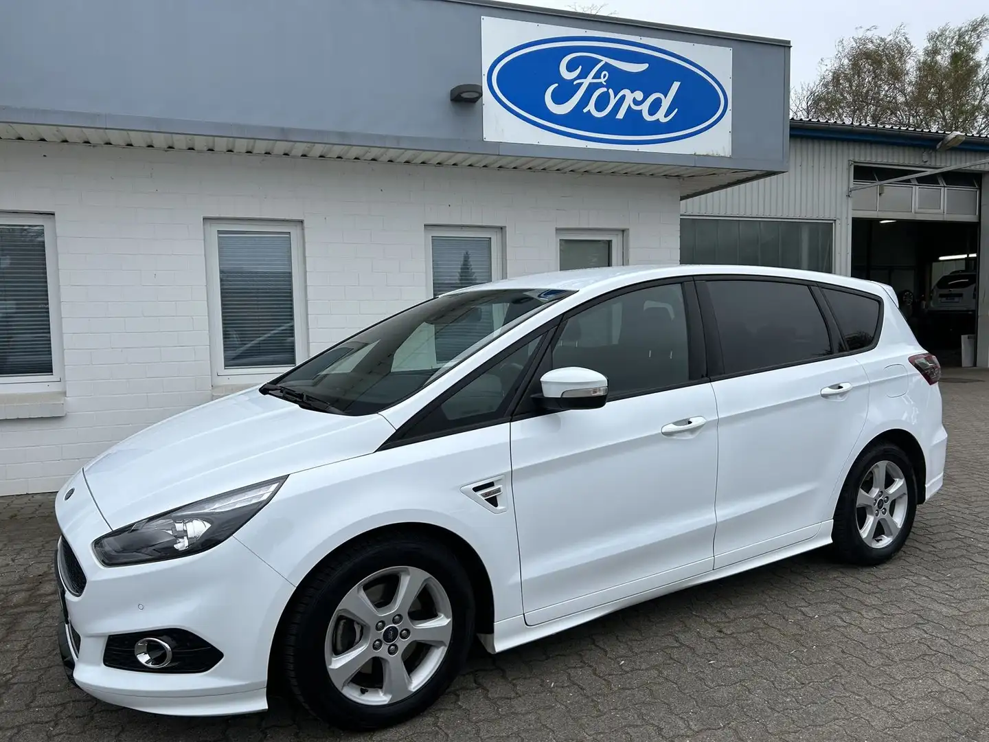 Ford S-Max ST-Line Alb - 2