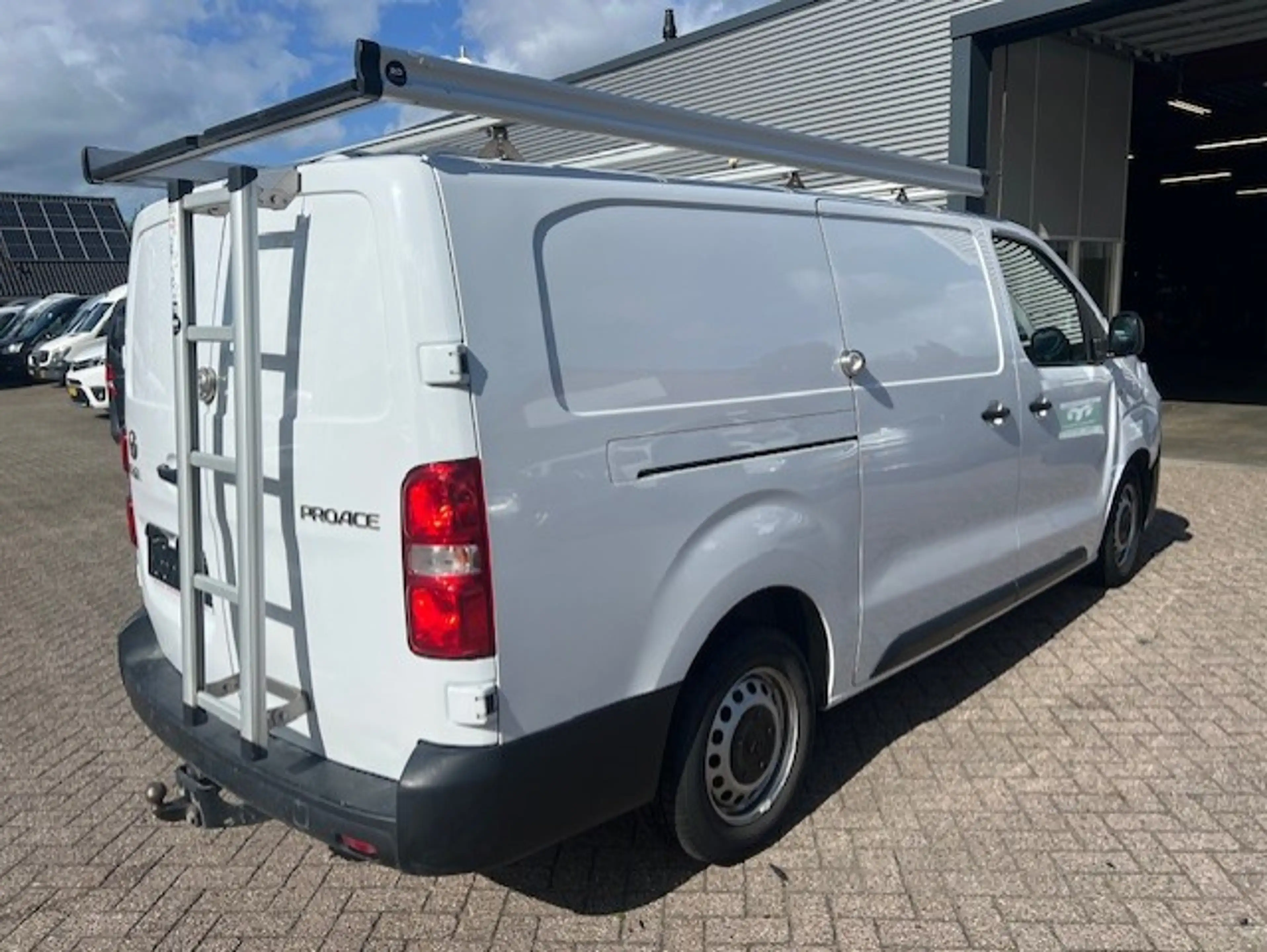 Toyota Proace WORKER LONG 2.0 D-4D 106KW AIRCO KLIMA EURO6 — photo 4