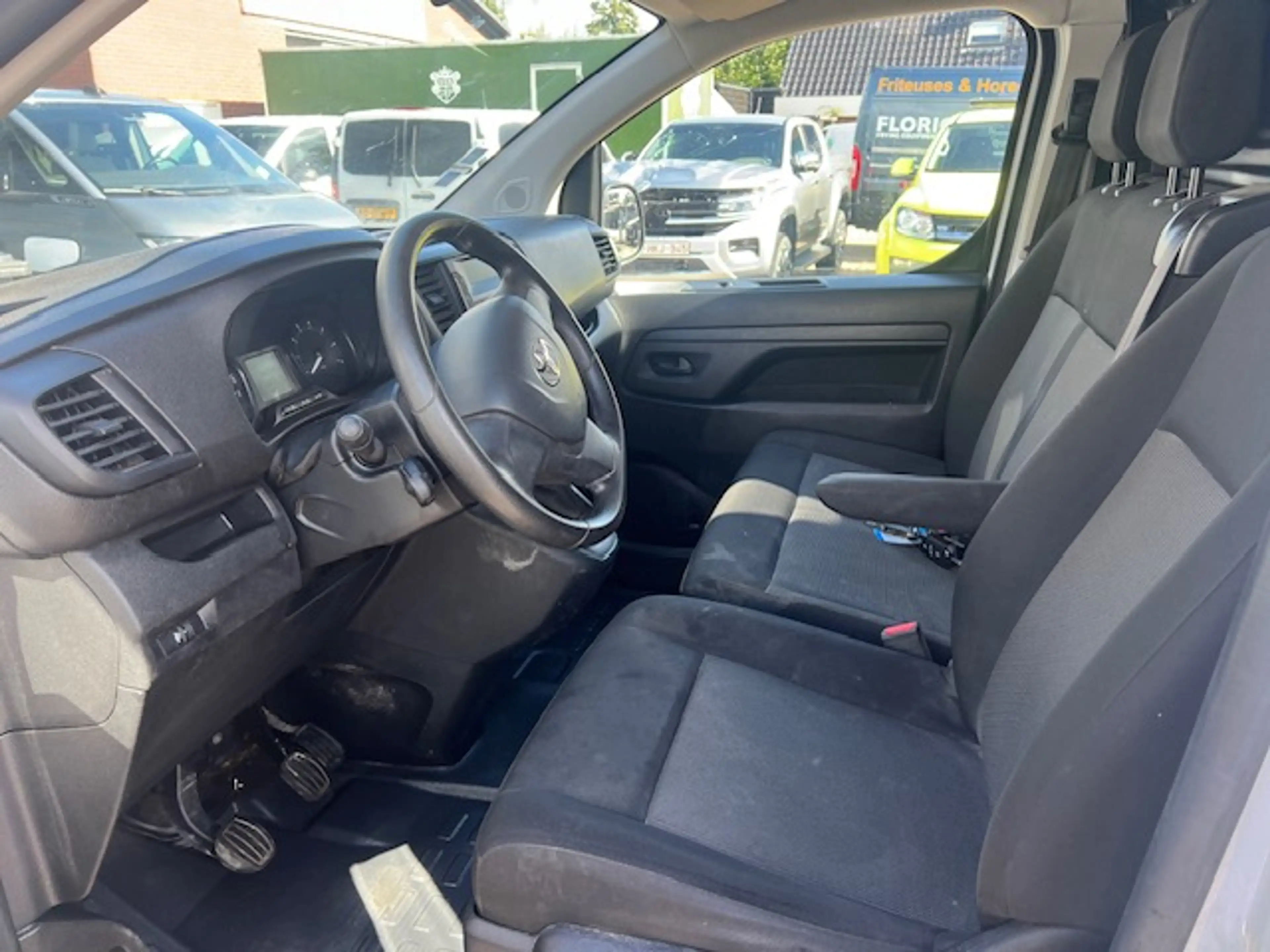 Toyota Proace WORKER LONG 2.0 D-4D 106KW AIRCO KLIMA EURO6 — photo 9