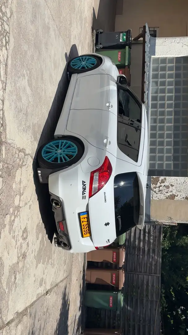 Suzuki Swift 1.6 Sport - 1