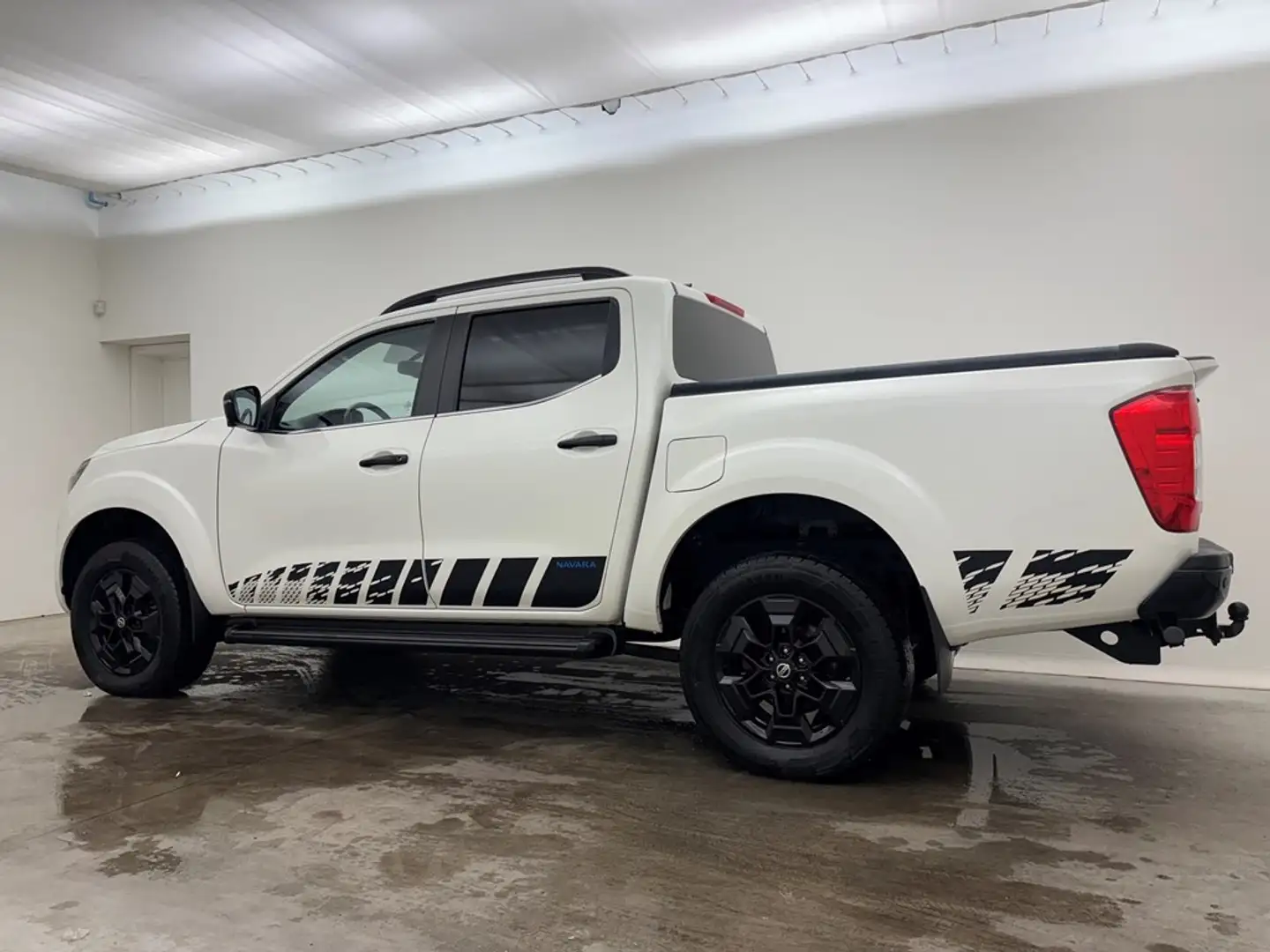 Nissan Navara 2.3 dCi Double Cab N-Guard 4WD GPS Camera Dig.Airc Blanc - 2